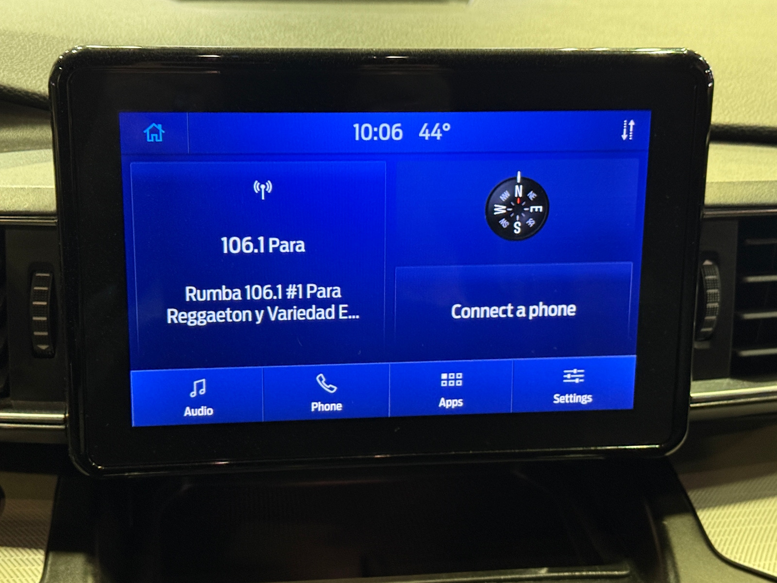 Thumbnail: 2020 Ford Explorer - 4