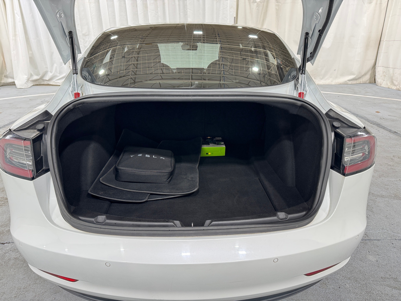 Thumbnail: 2018 Tesla Model 3 - 6