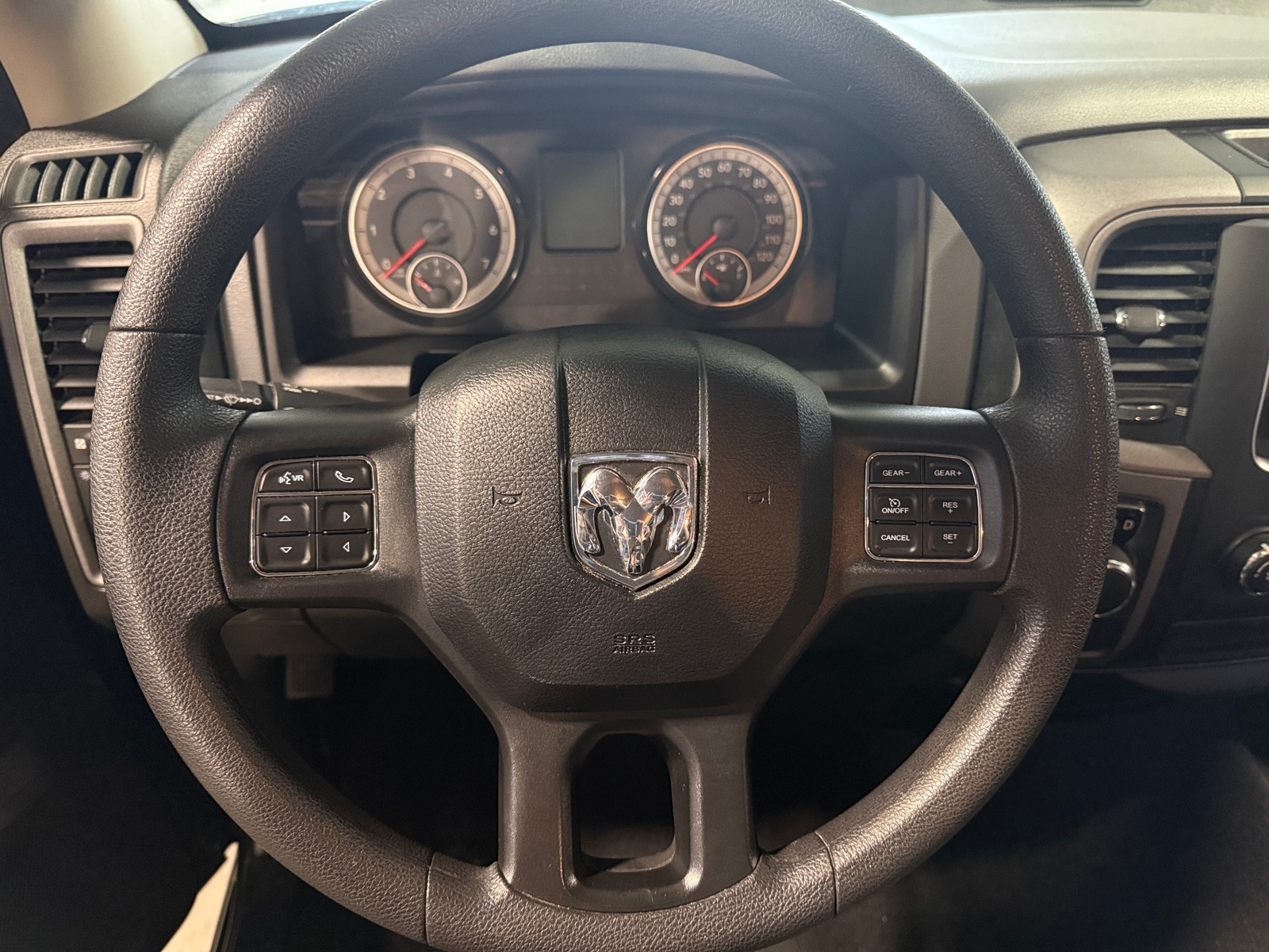 Thumbnail: 2019 RAM 1500 Classic - 4