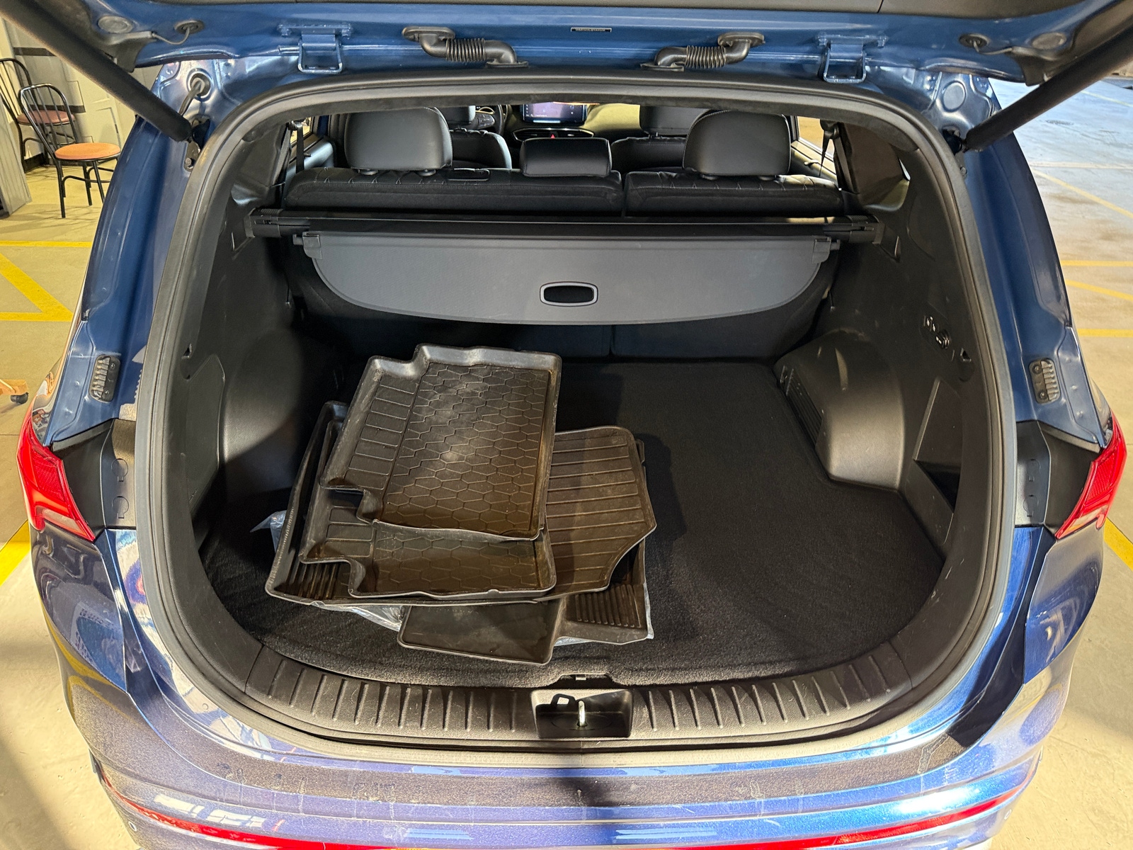 Thumbnail: 2023 Hyundai Santa Fe - 6