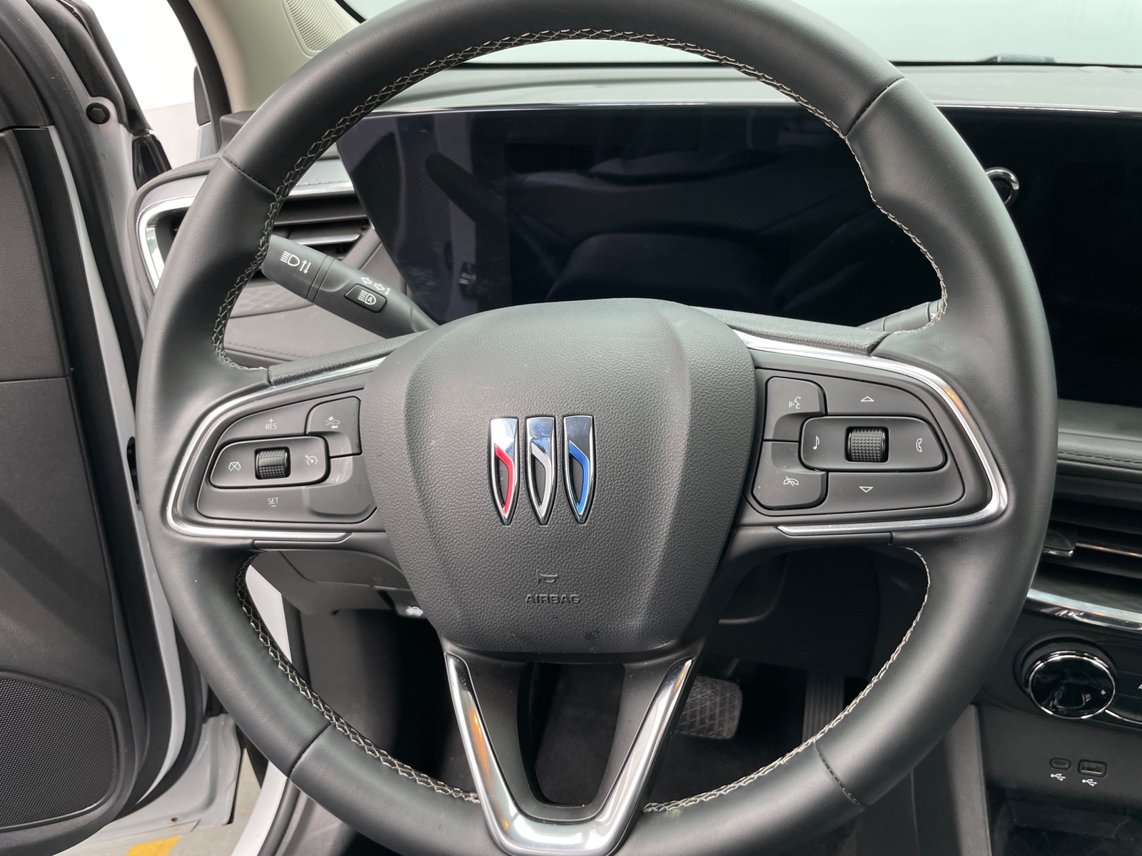 Thumbnail: 2025 Buick Encore GX - 4