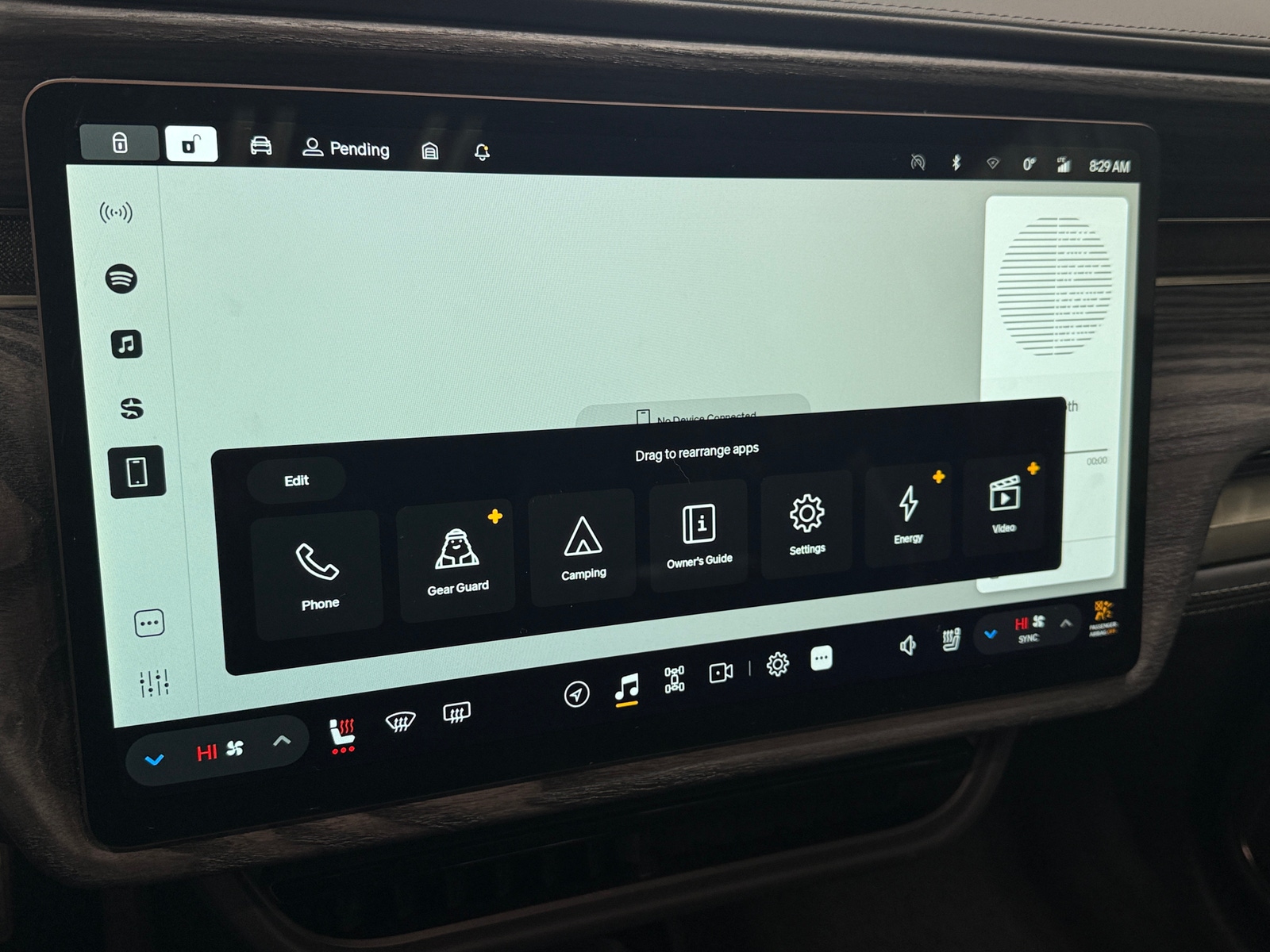 Thumbnail: 2022 Rivian R1S - 3