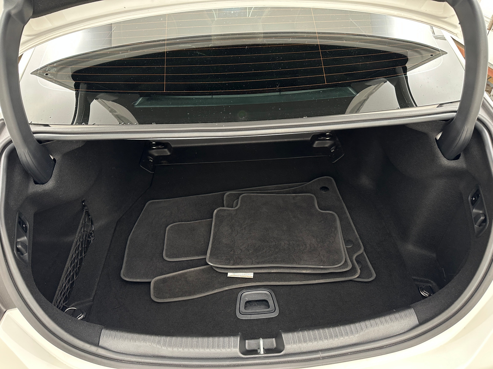 Thumbnail: 2025 Mercedes-Benz C-Class - 6