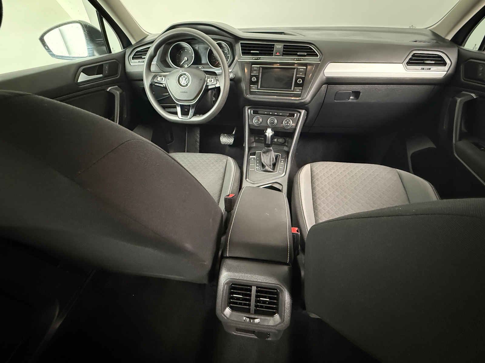 Thumbnail: 2021 Volkswagen Tiguan - 3