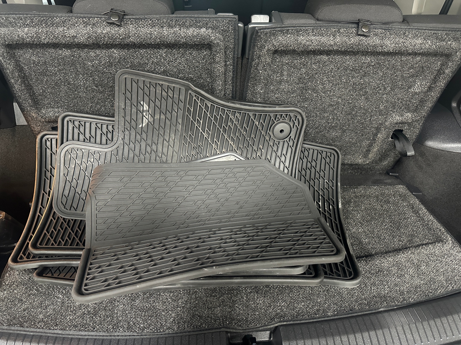 Thumbnail: 2021 Volkswagen Tiguan - 7