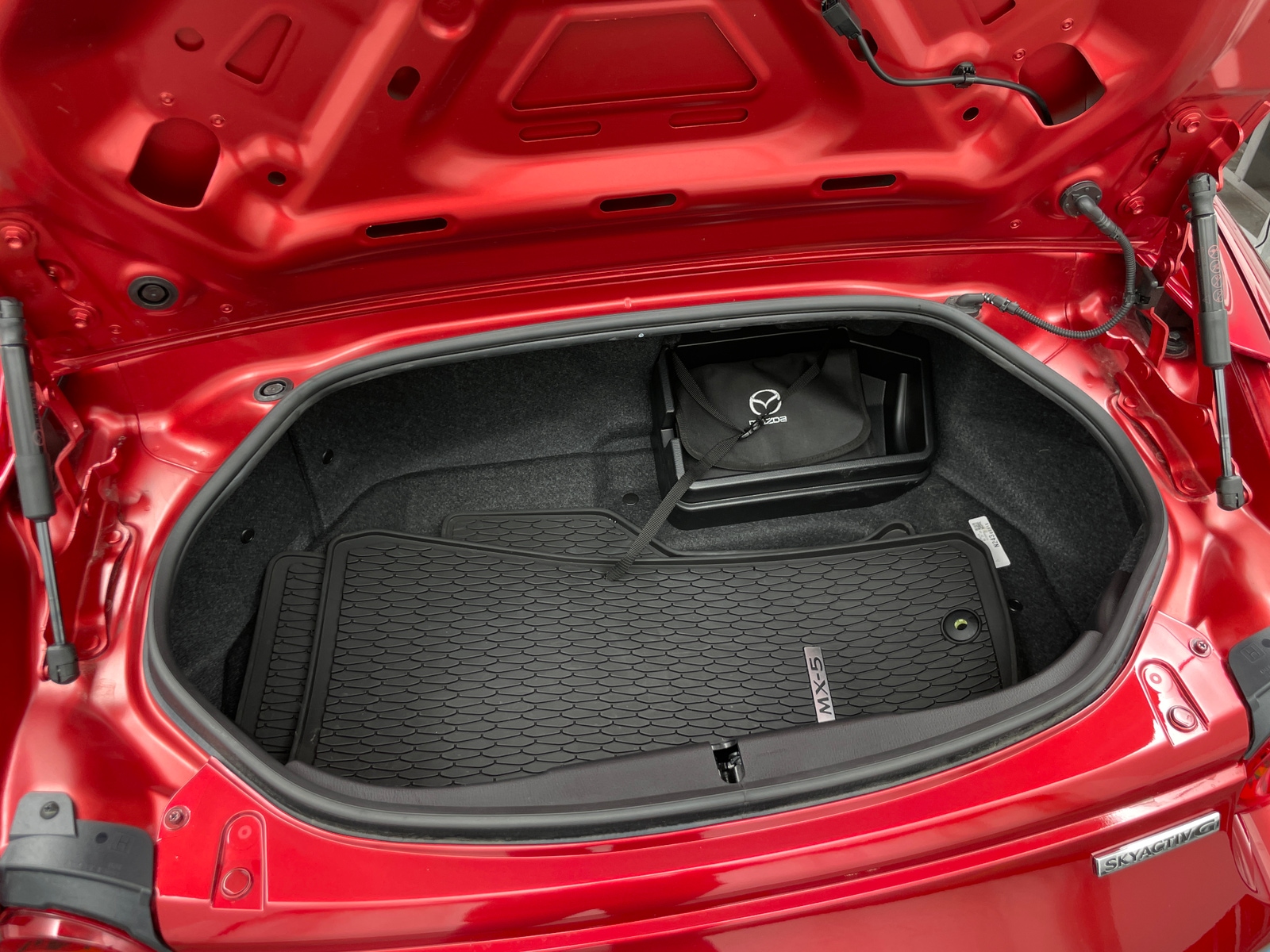 Thumbnail: 2025 Mazda MX-5 Miata - 5