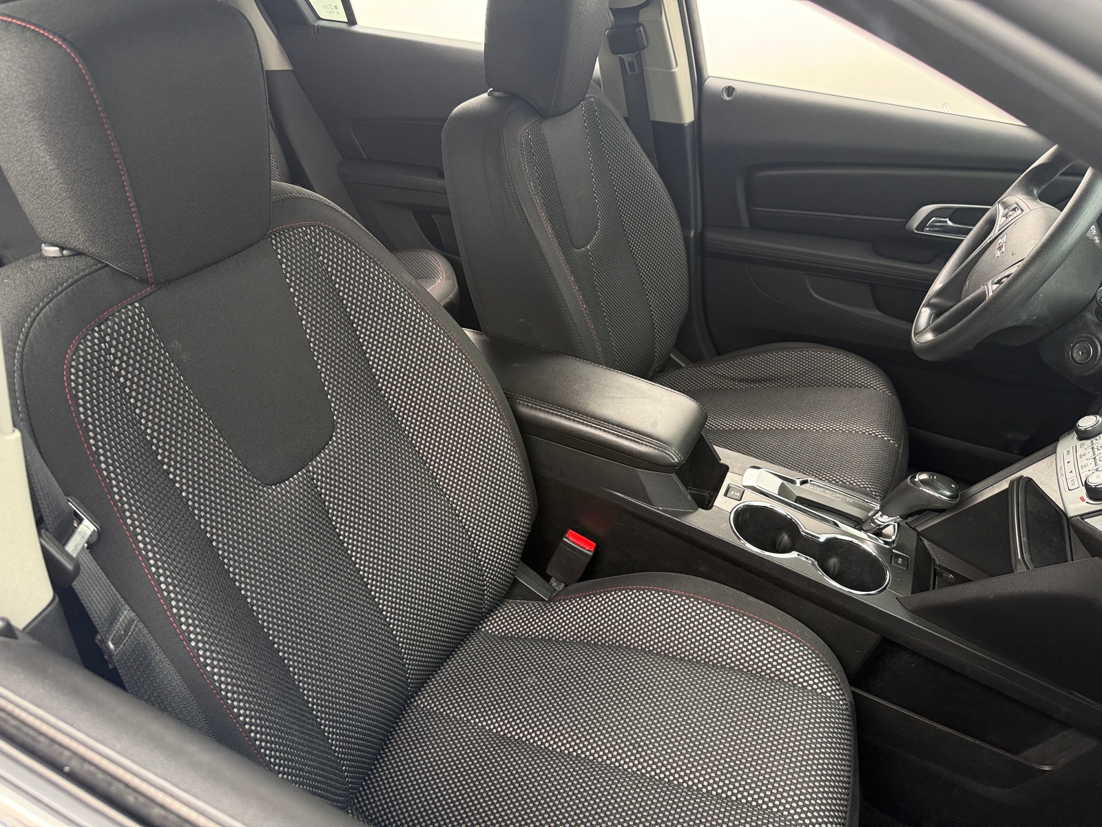 Thumbnail: 2017 GMC Terrain - 2