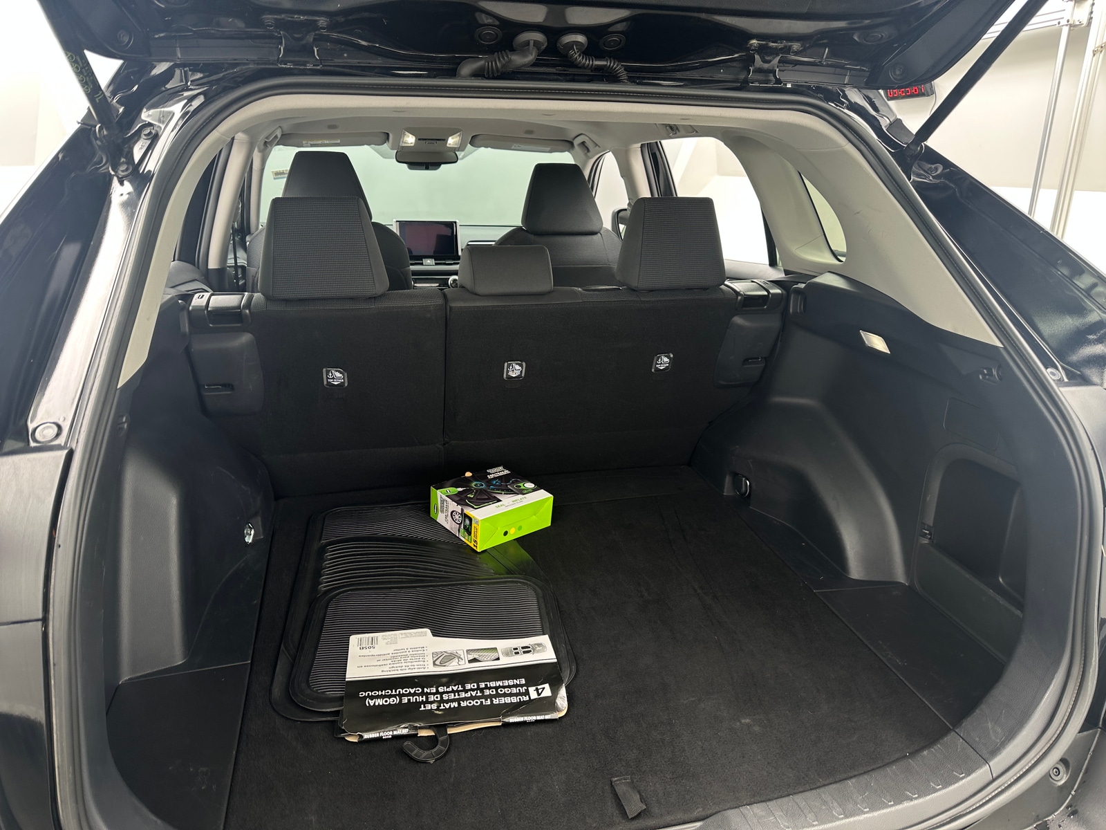 Thumbnail: 2025 Toyota RAV4 - 7