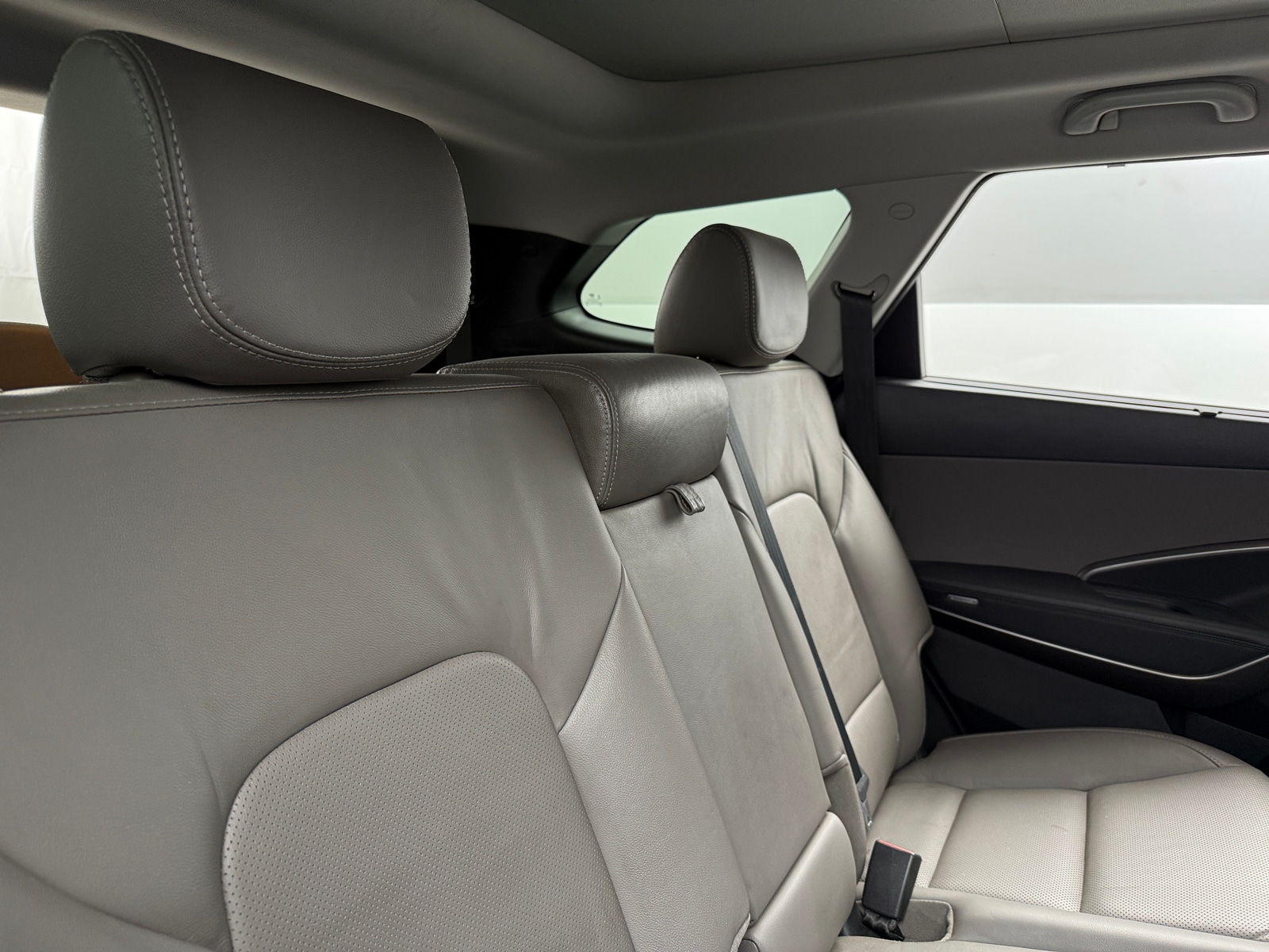 Thumbnail: 2017 Hyundai Santa Fe - 5