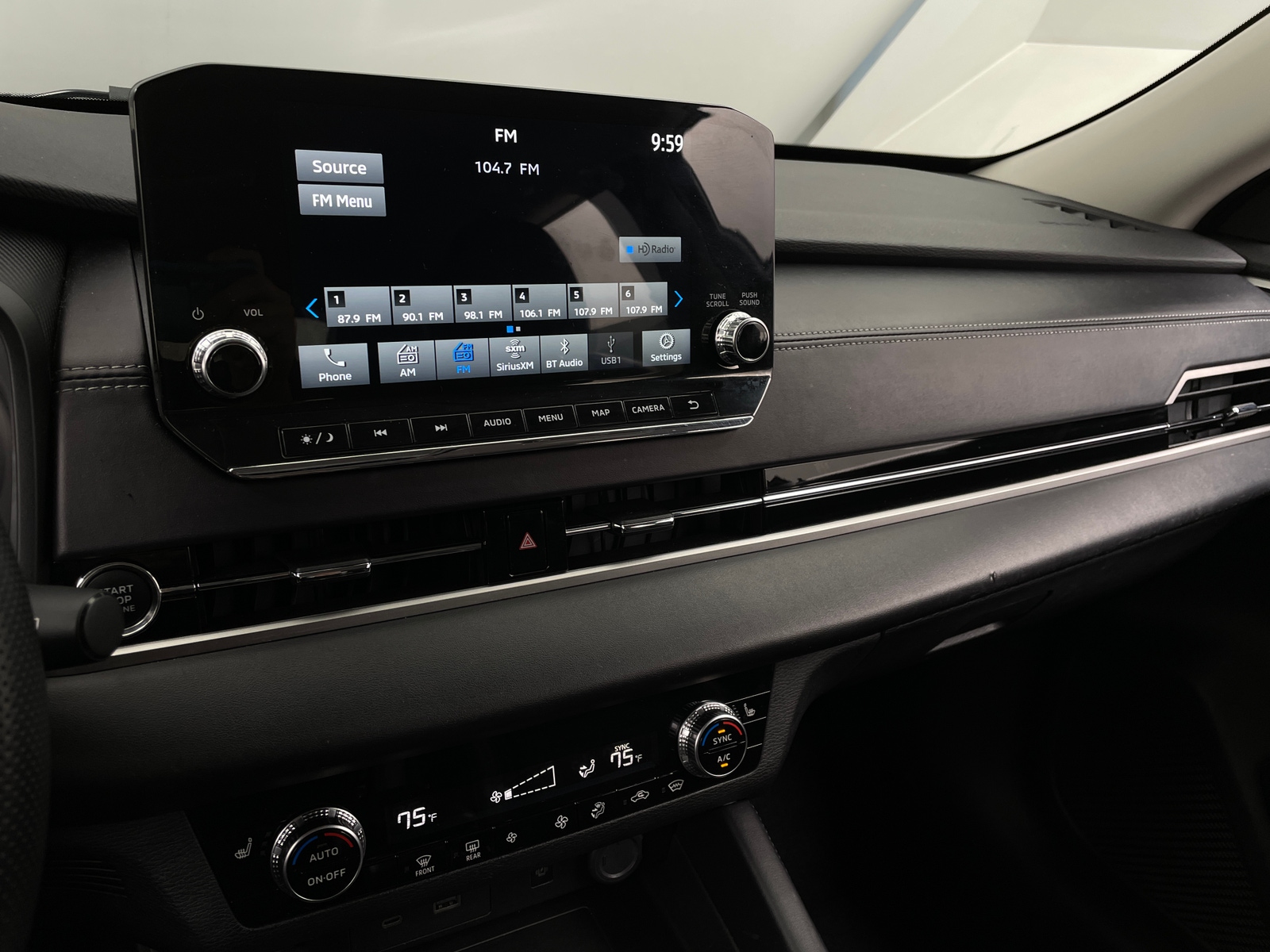 Thumbnail: 2024 Mitsubishi Outlander - 4