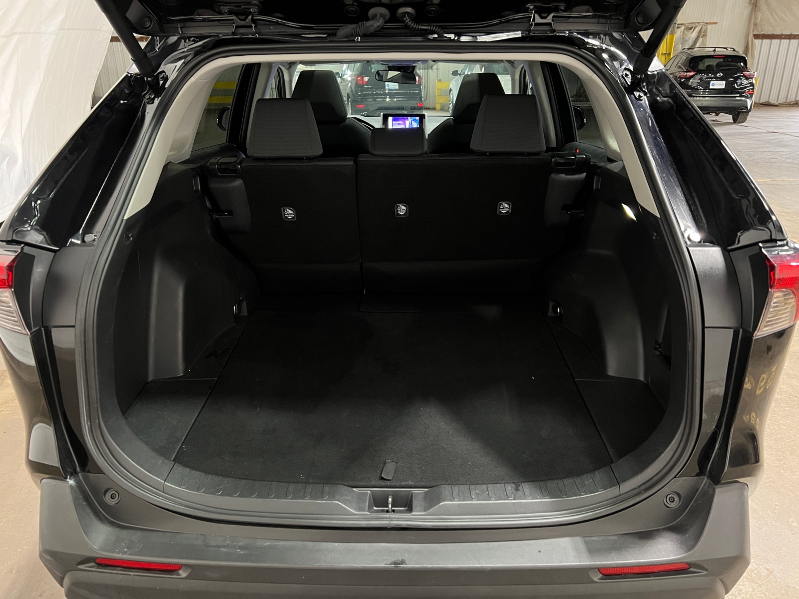 Thumbnail: 2025 Toyota RAV4 - 7