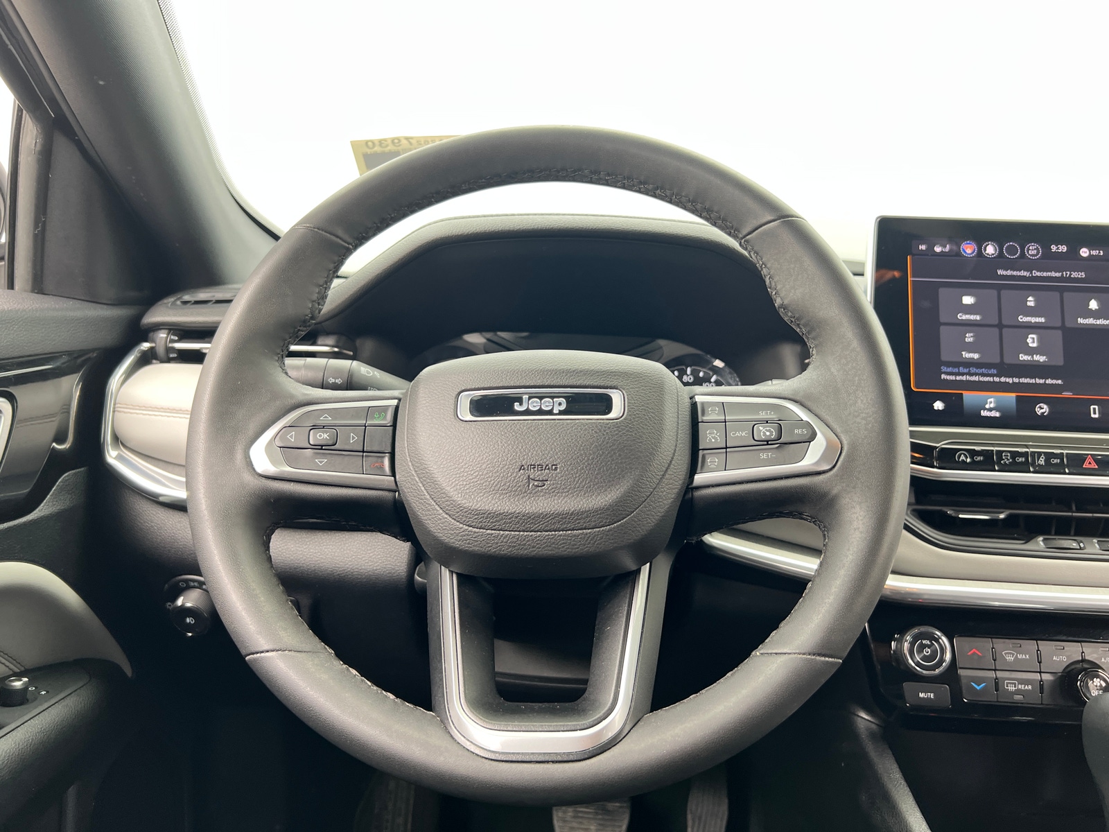 Thumbnail: 2023 Jeep Compass - 4