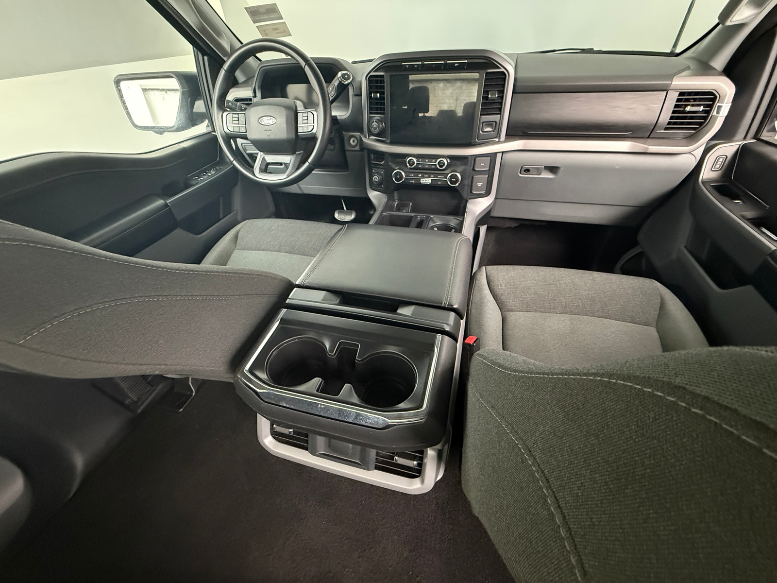 Thumbnail: 2024 Ford Econoline - 3