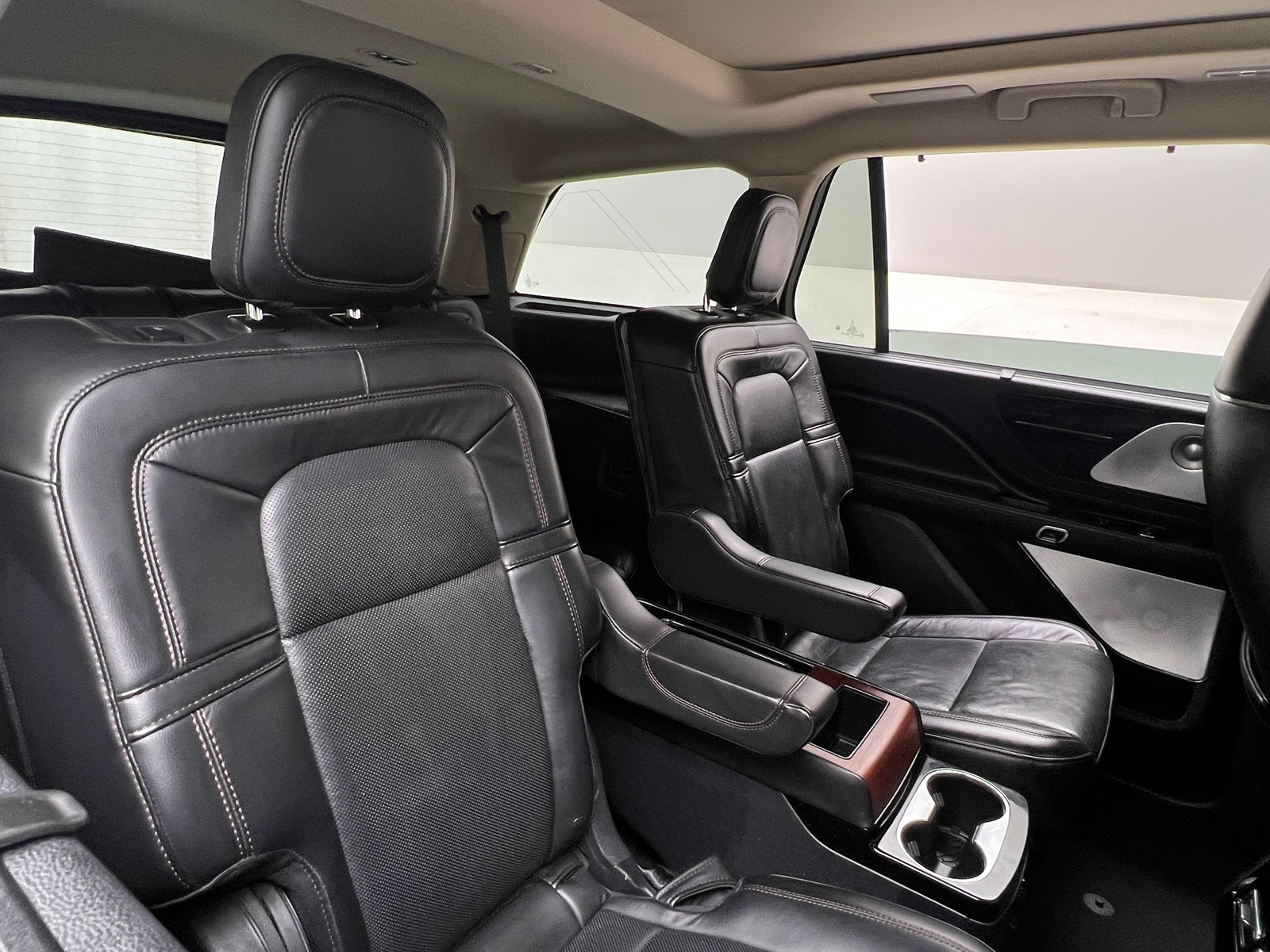 Thumbnail: 2021 Lincoln Aviator - 5