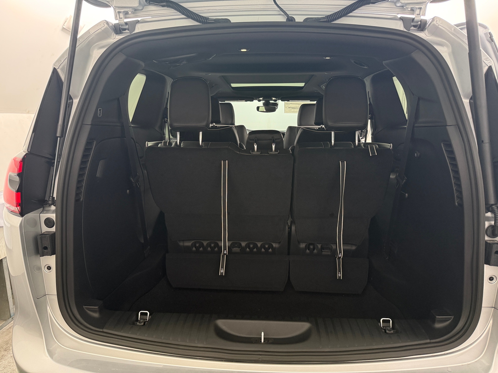 Thumbnail: 2026 Chrysler Pacifica - 6