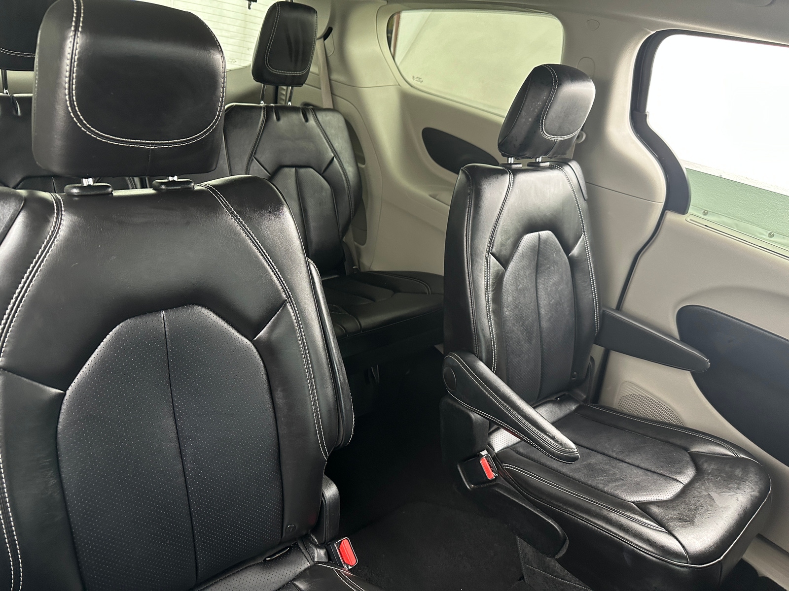 Thumbnail: 2024 Chrysler Pacifica - 5