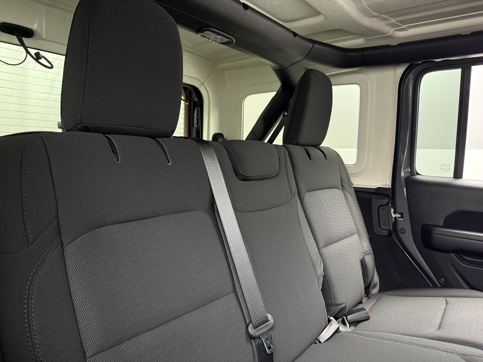 Thumbnail: 2019 Jeep Wrangler - 6