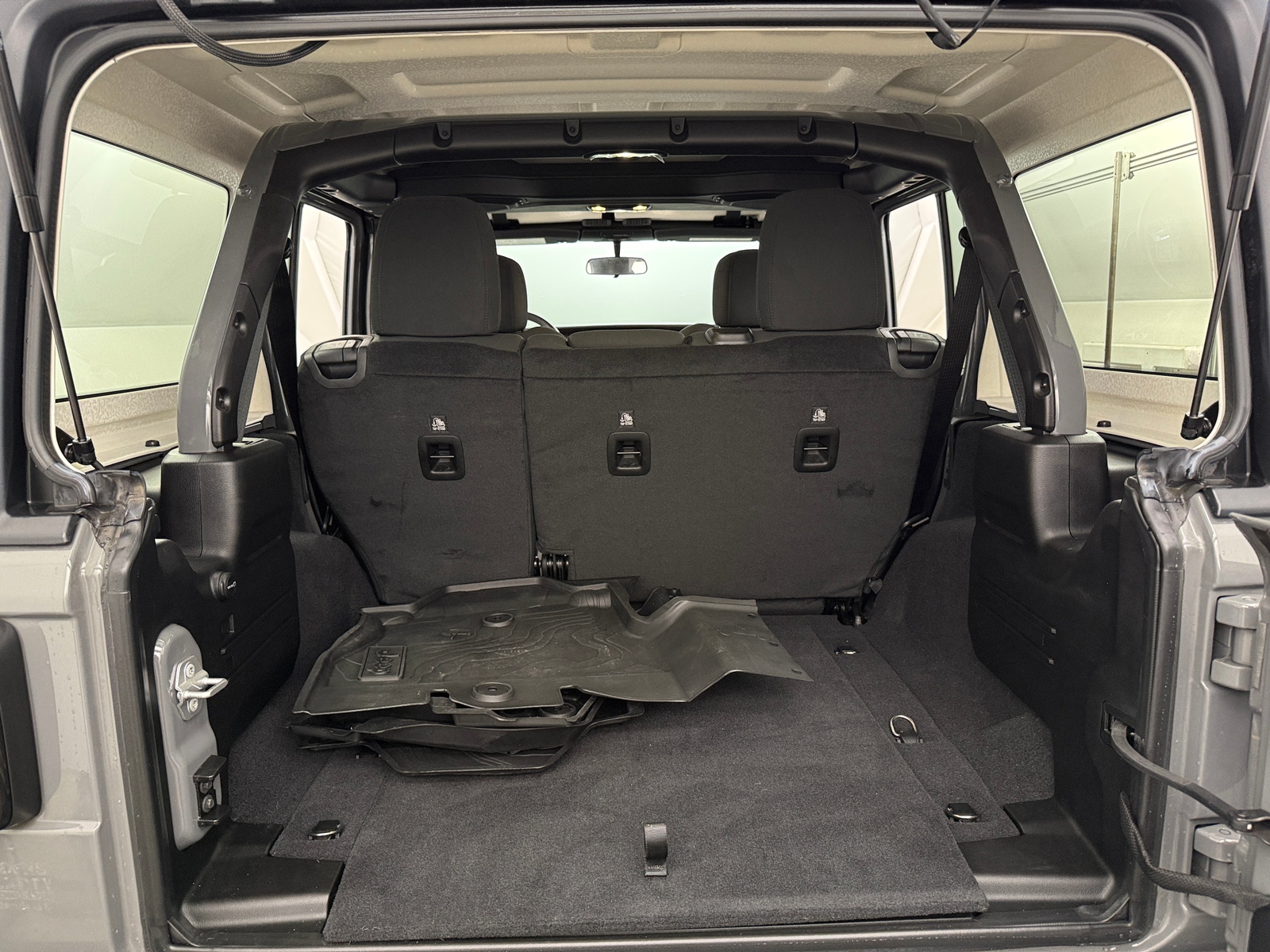 Thumbnail: 2019 Jeep Wrangler - 7