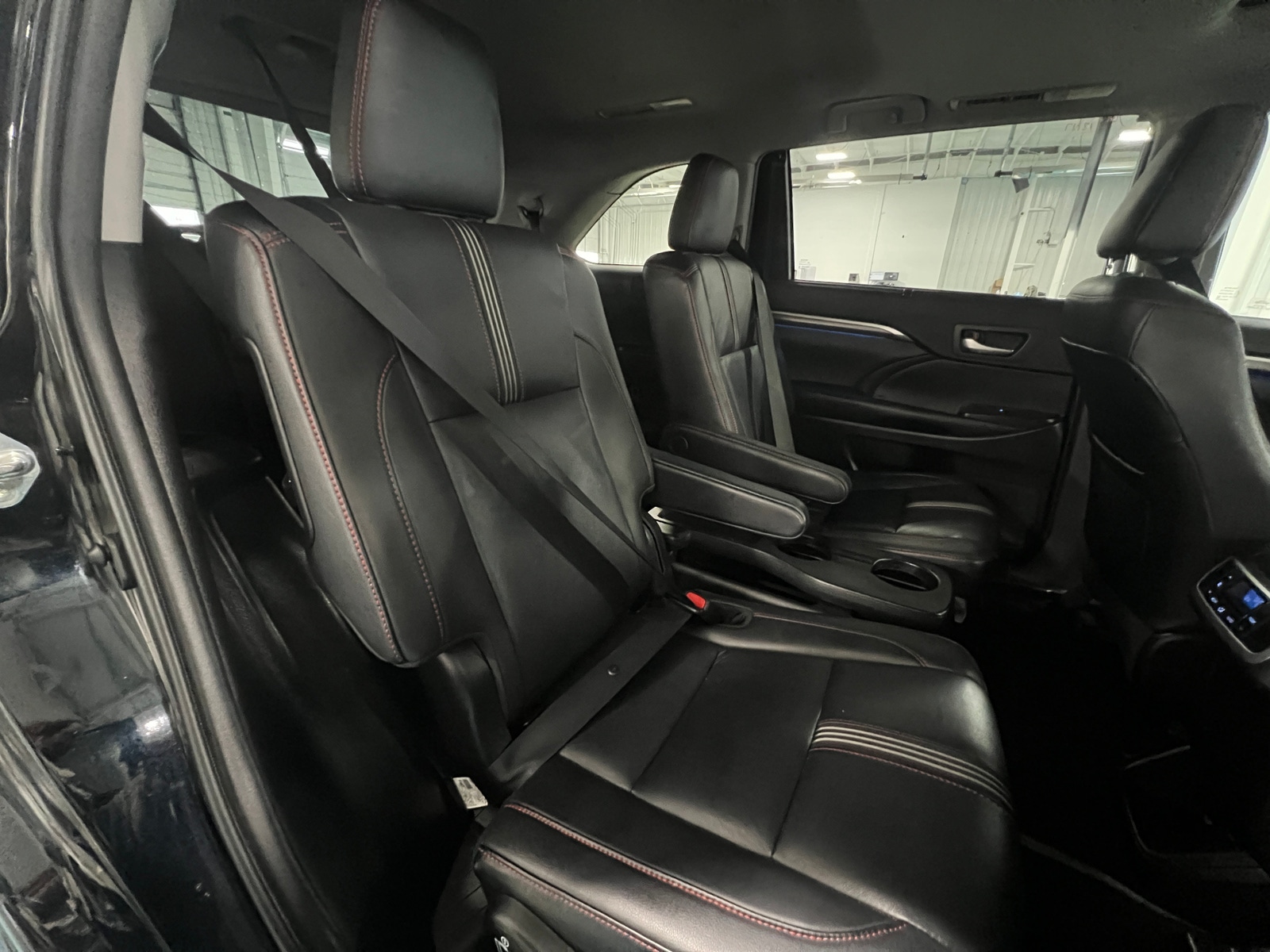 Thumbnail: 2019 Toyota Highlander - 5