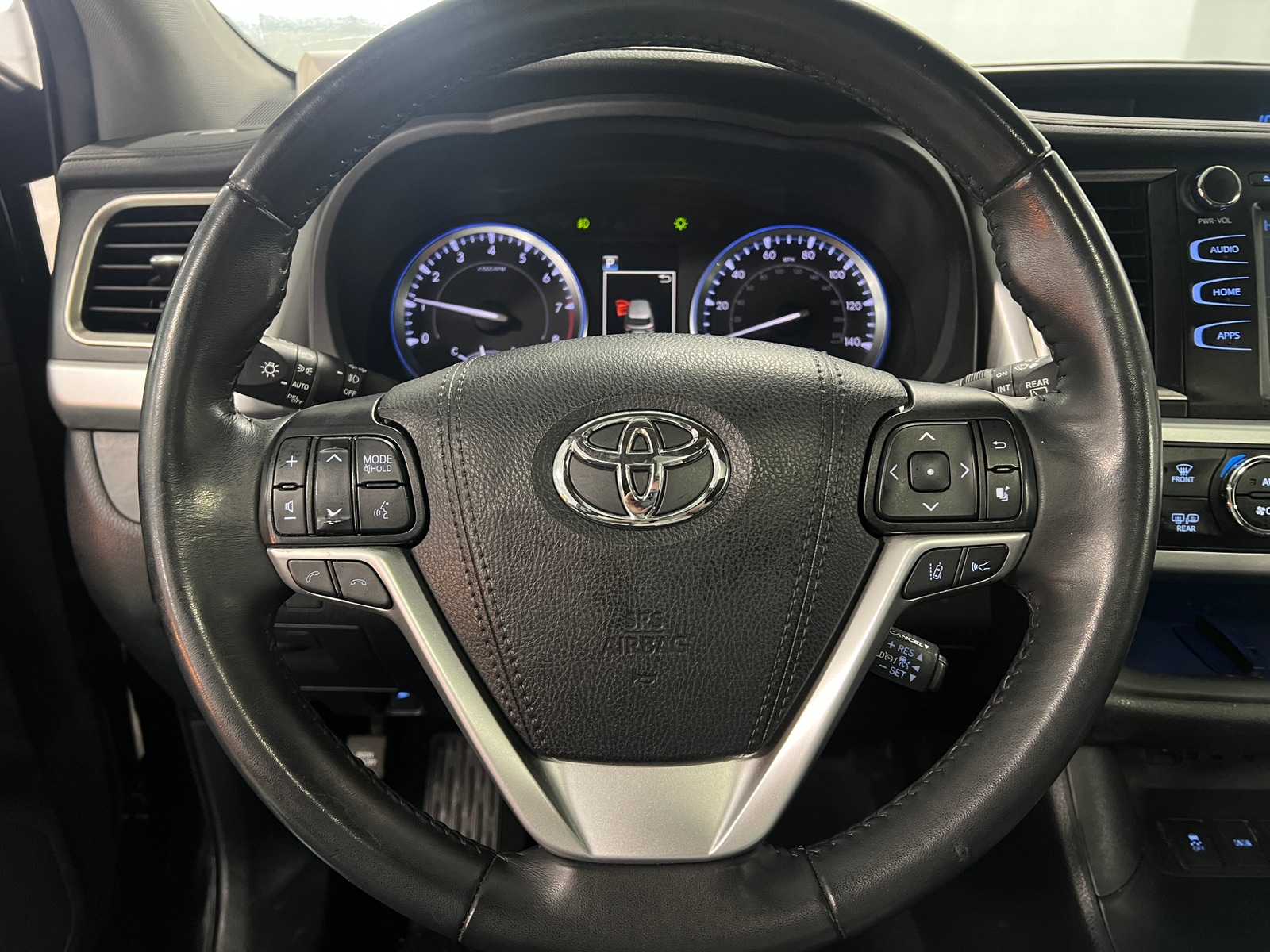 Thumbnail: 2019 Toyota Highlander - 4