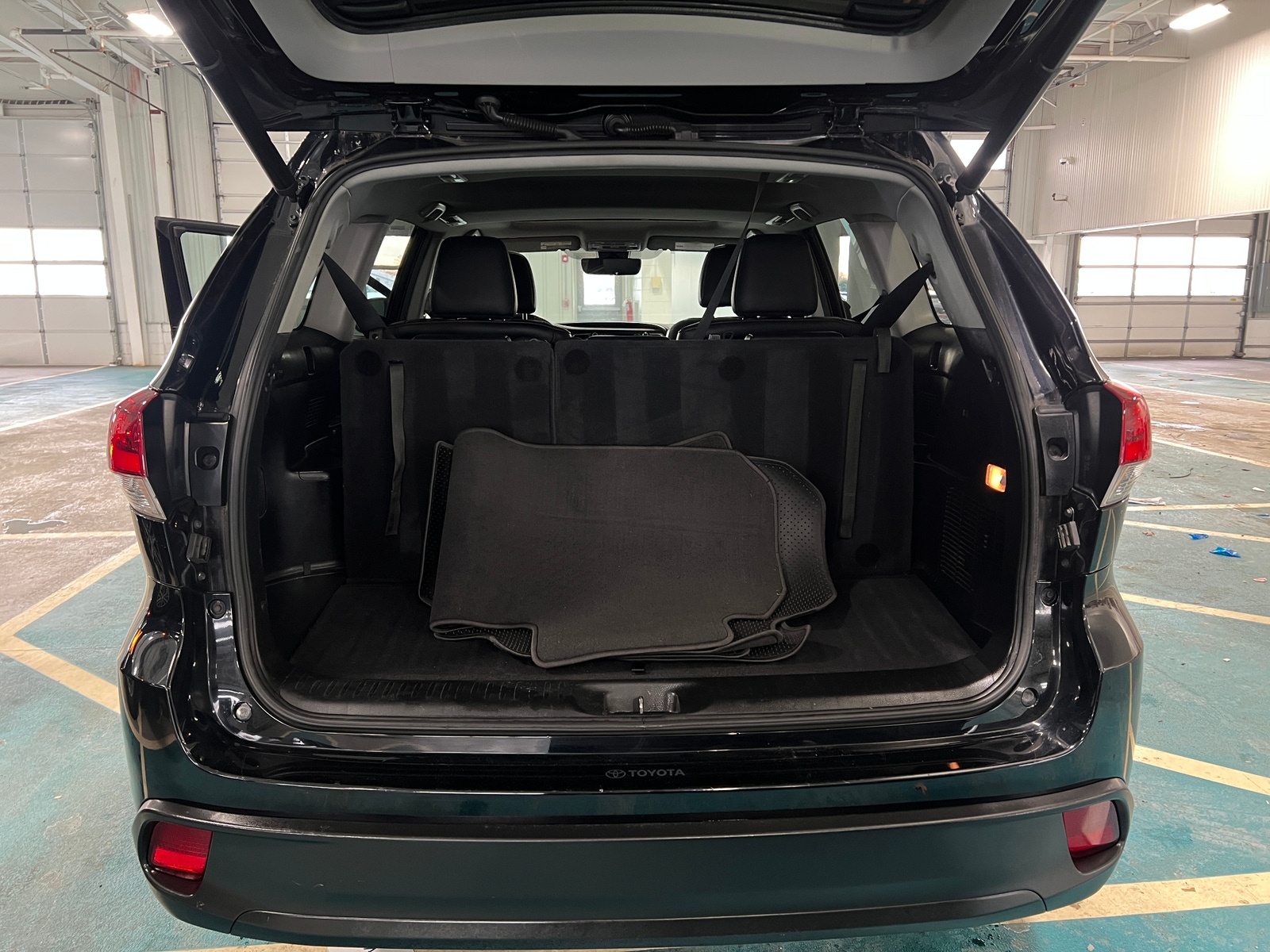 Thumbnail: 2019 Toyota Highlander - 6