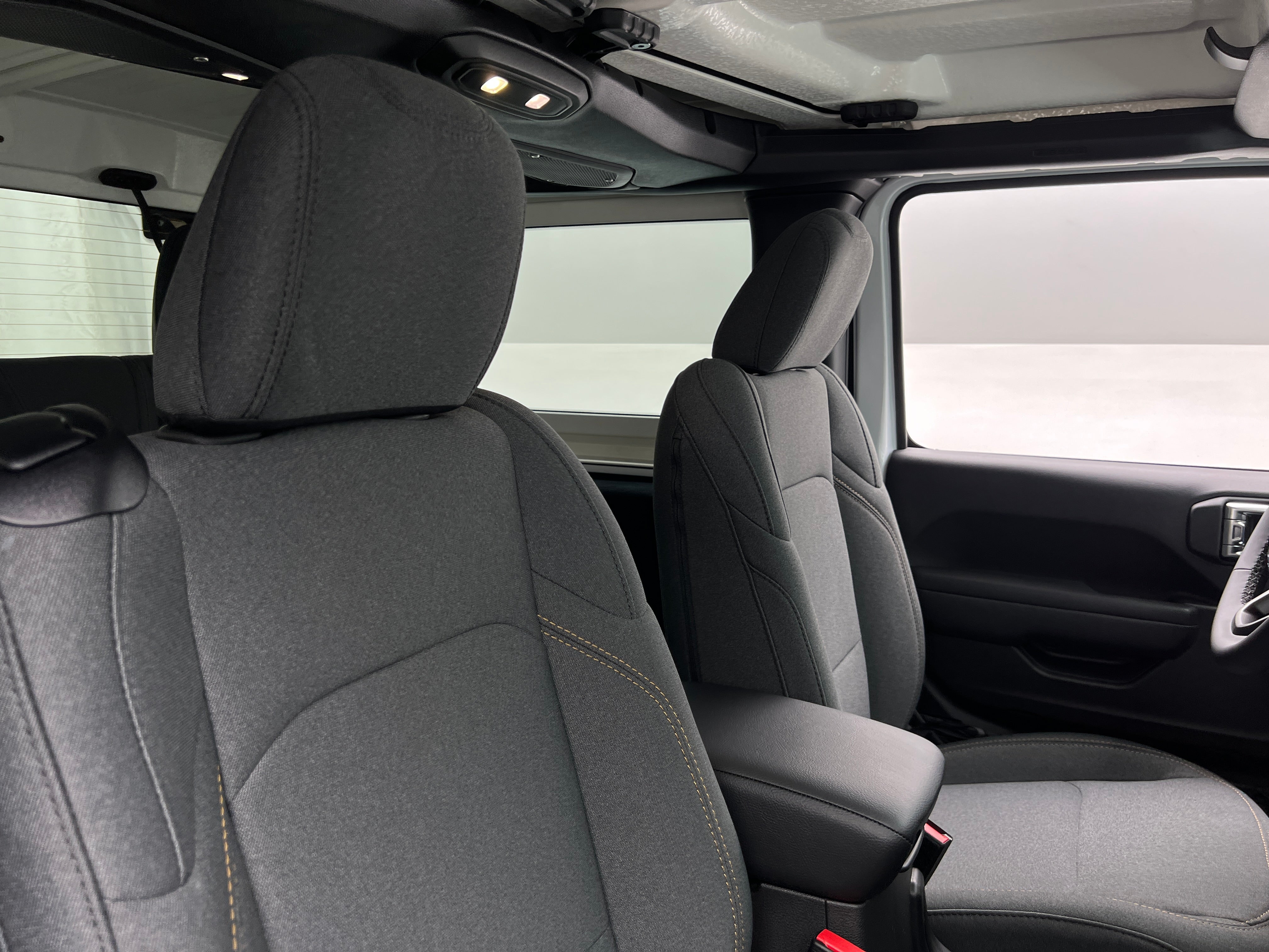 2026 Jeep Wrangler Sport S's photo