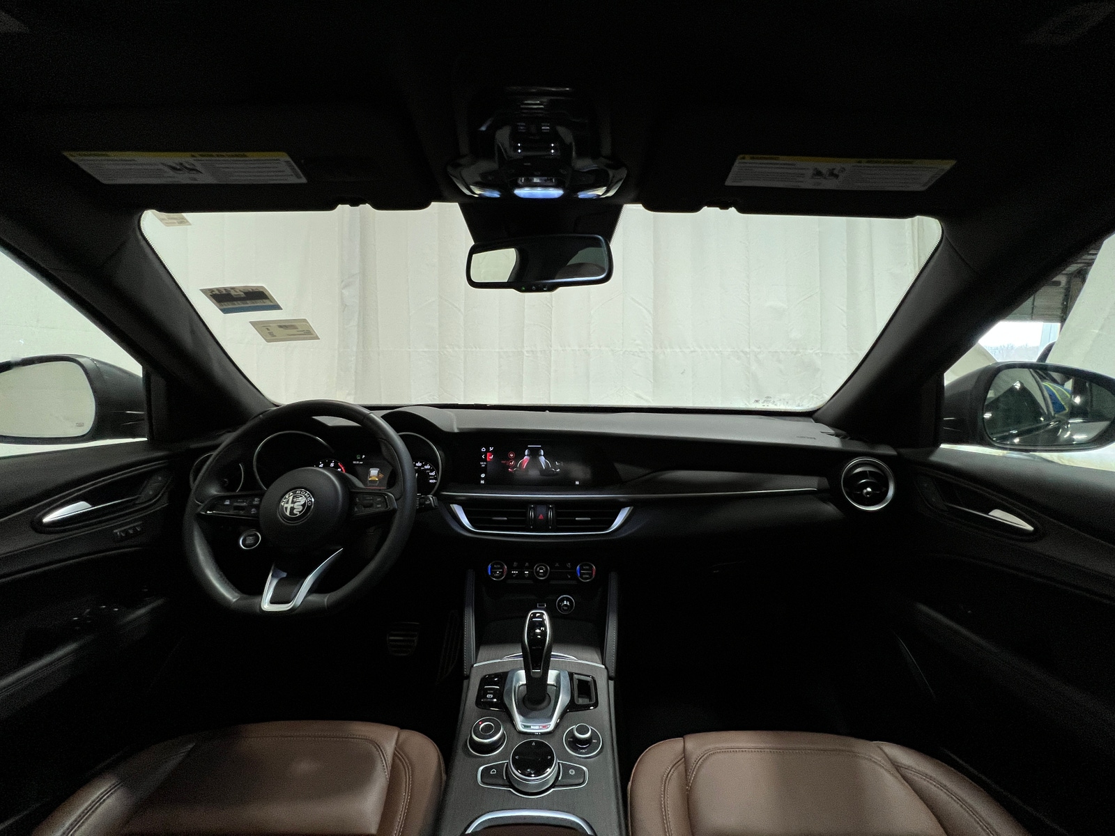 Thumbnail: 2023 Alfa Romeo Stelvio - 2