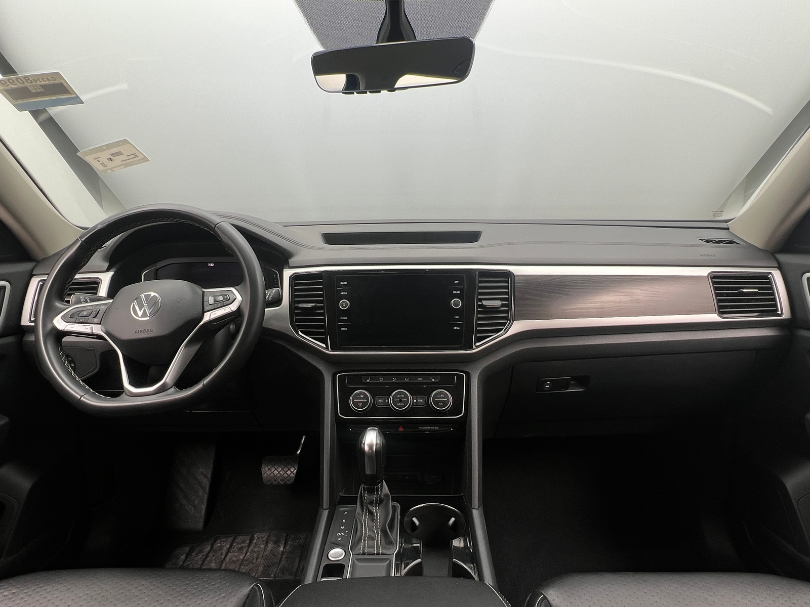 Thumbnail: 2022 Volkswagen Atlas - 2