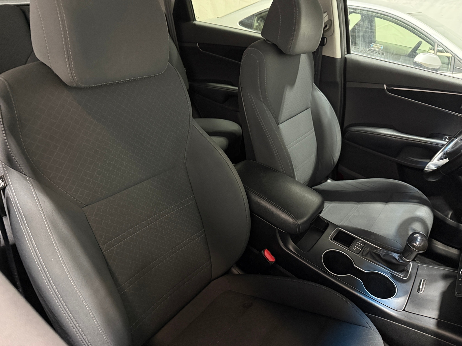 Thumbnail: 2017 Kia Sorento - 2