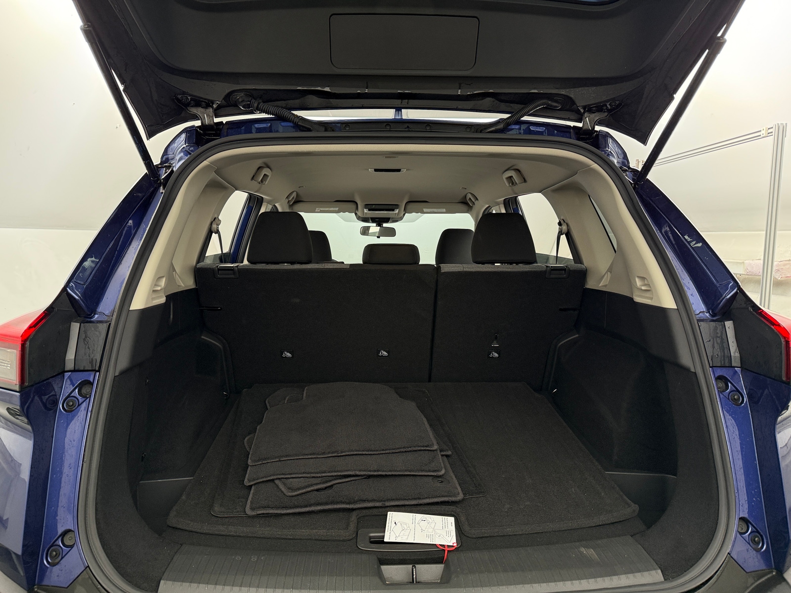 Thumbnail: 2023 Nissan Rogue - 7