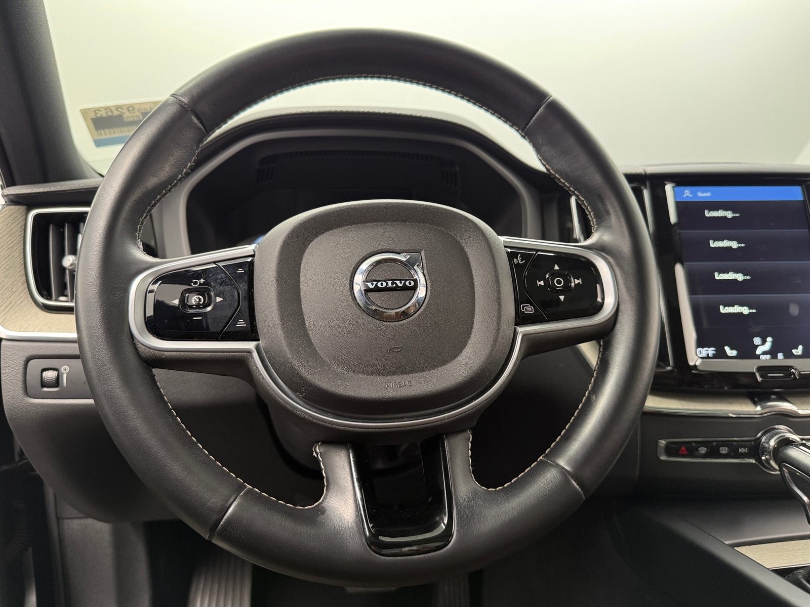 Thumbnail: 2020 Volvo XC60 - 4