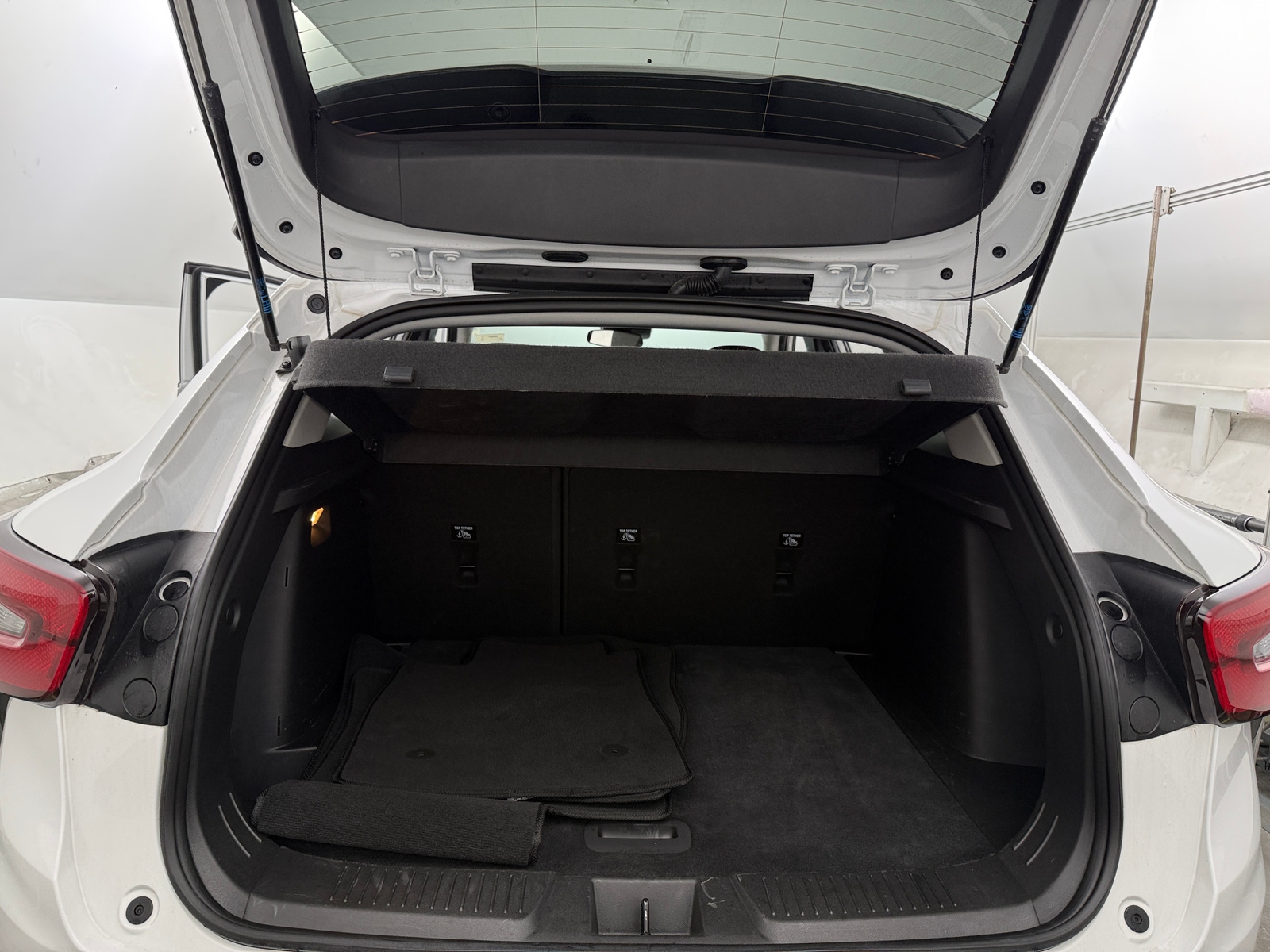 Thumbnail: 2025 Chevrolet Trax - 7