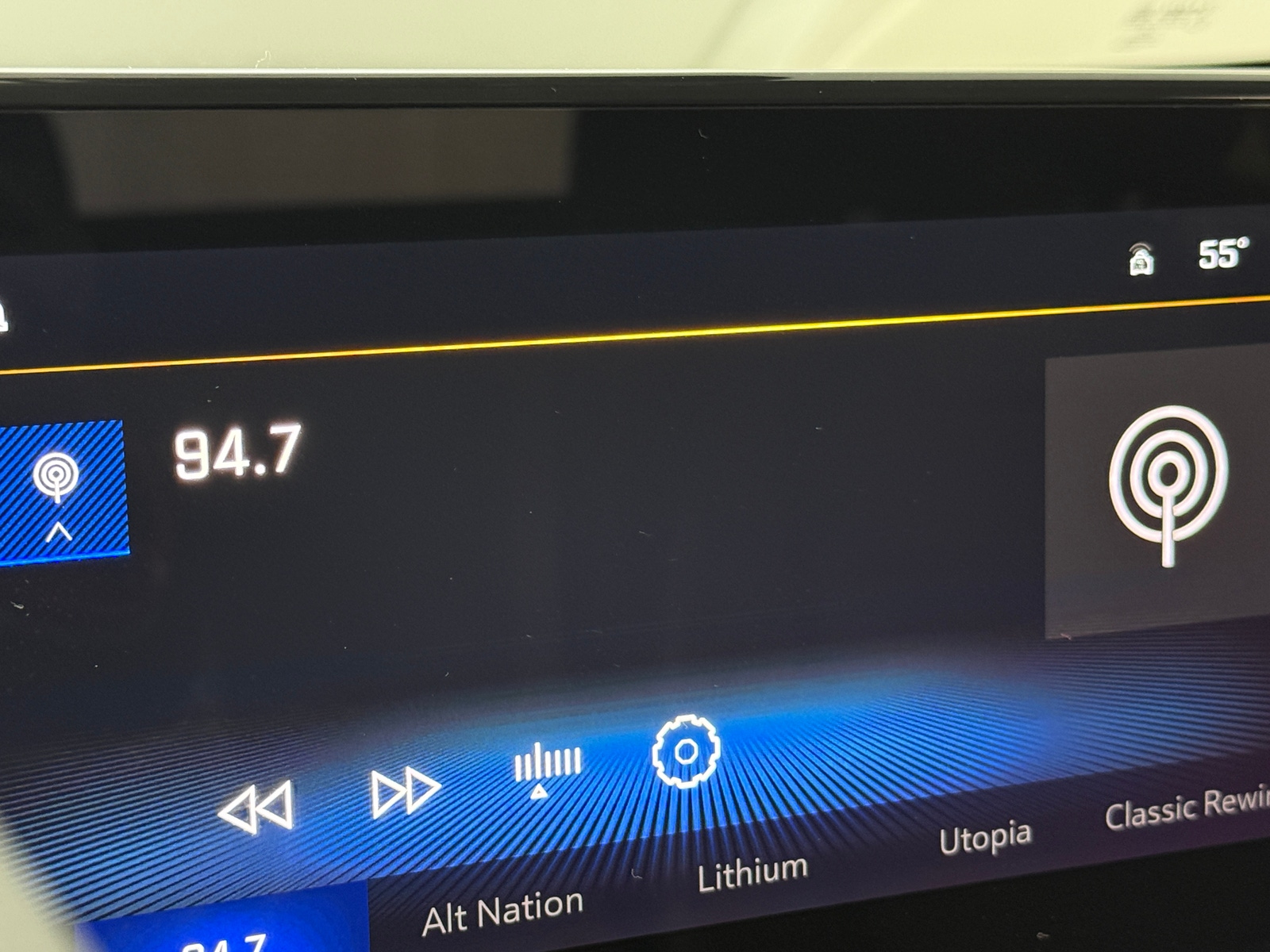 Thumbnail: 2025 Chevrolet Trax - 4