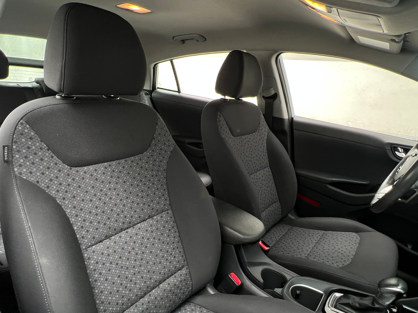 Thumbnail: 2019 Hyundai Ioniq - 2