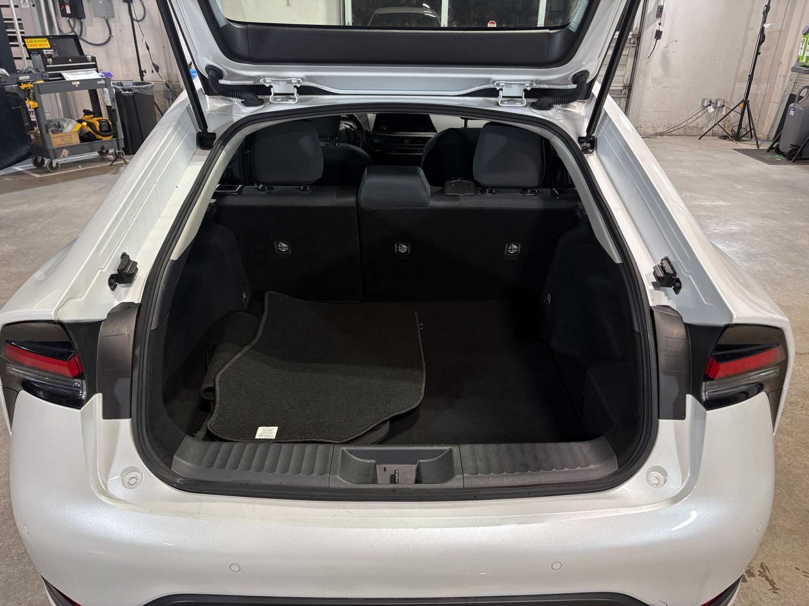 Thumbnail: 2023 Toyota Prius - 7