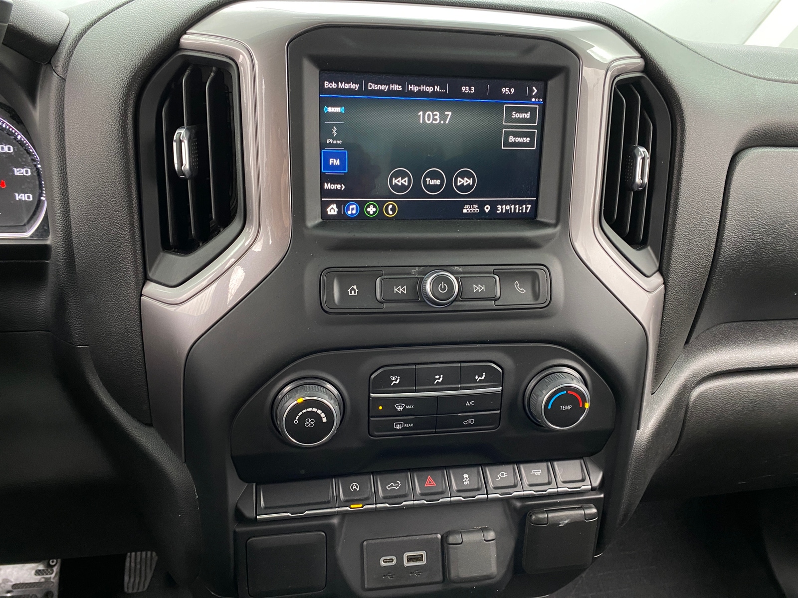 Thumbnail: 2022 Chevrolet Silverado 1500 - 4