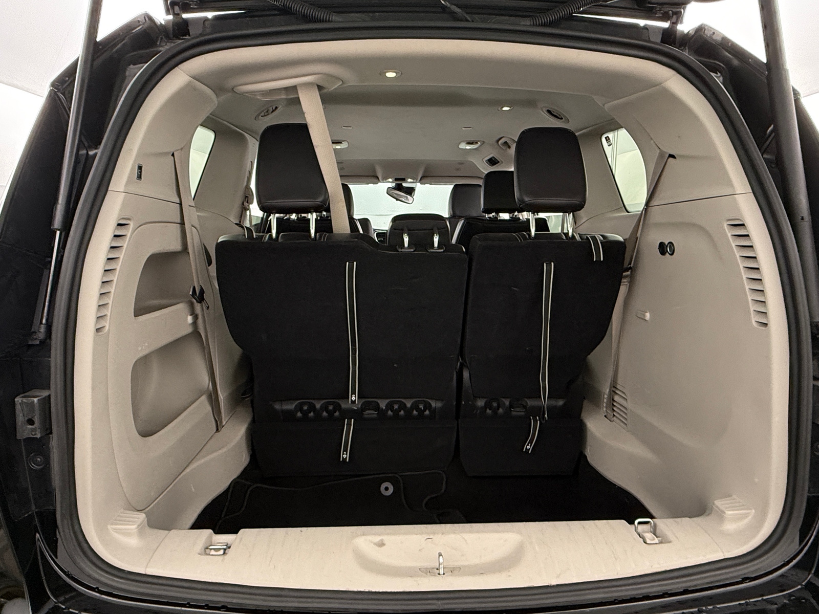 Thumbnail: 2024 Chrysler Pacifica - 6