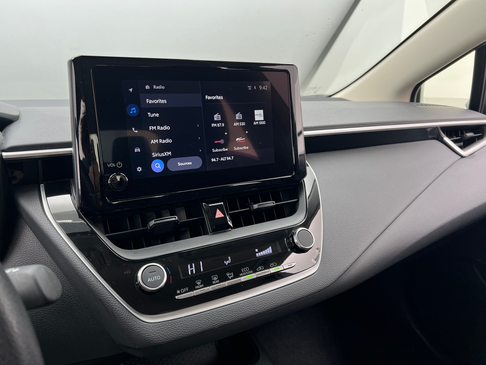 Thumbnail: 2025 Toyota Corolla - 4