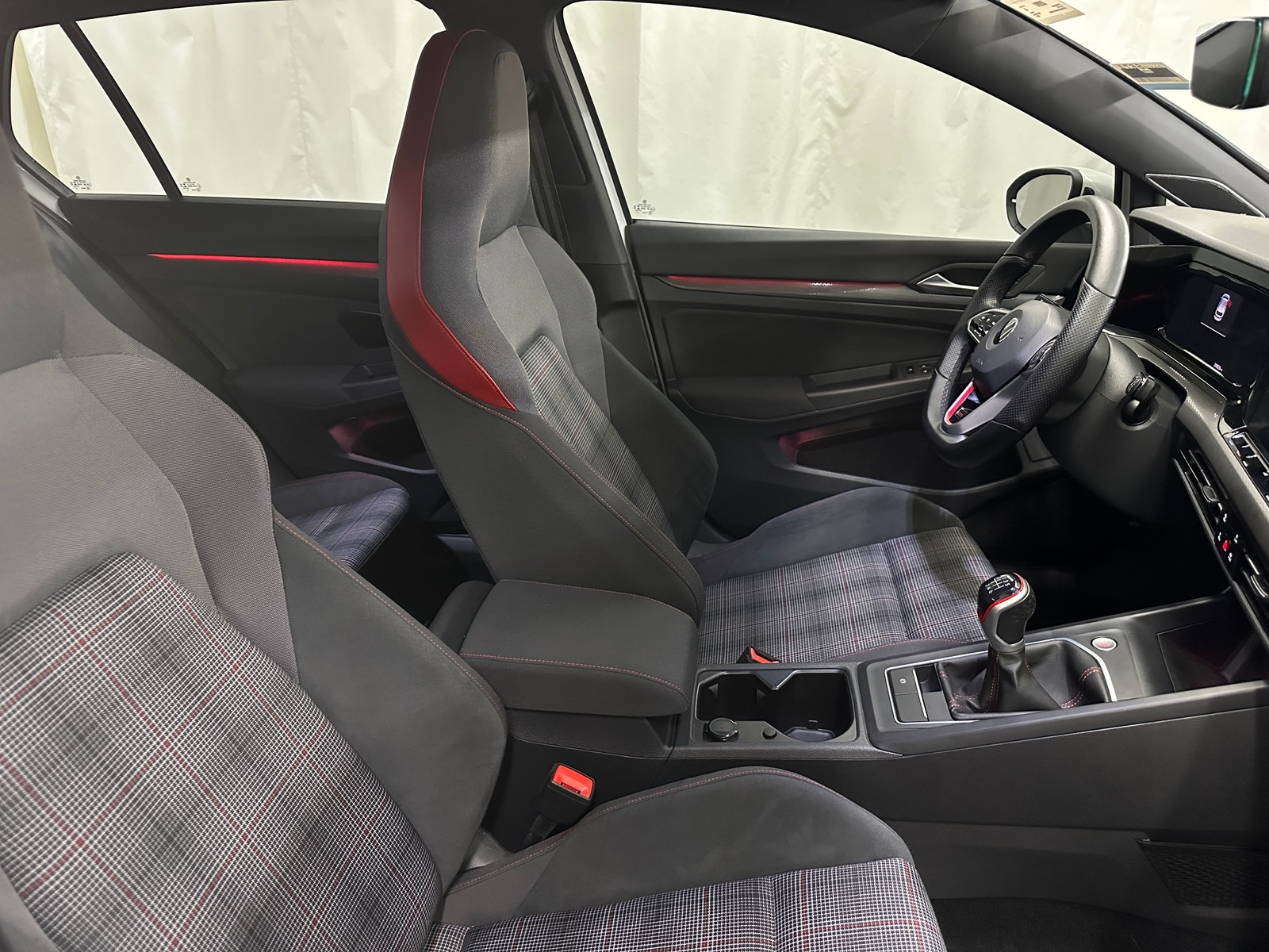 Thumbnail: 2022 Volkswagen Golf - 2