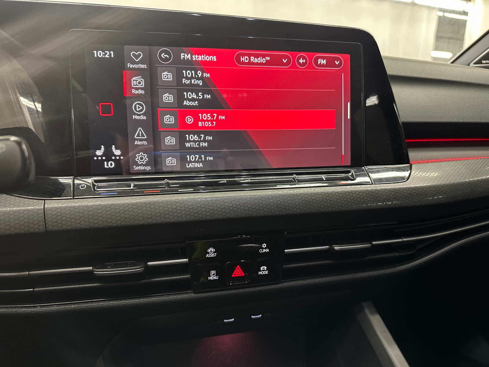 Thumbnail: 2022 Volkswagen Golf - 4