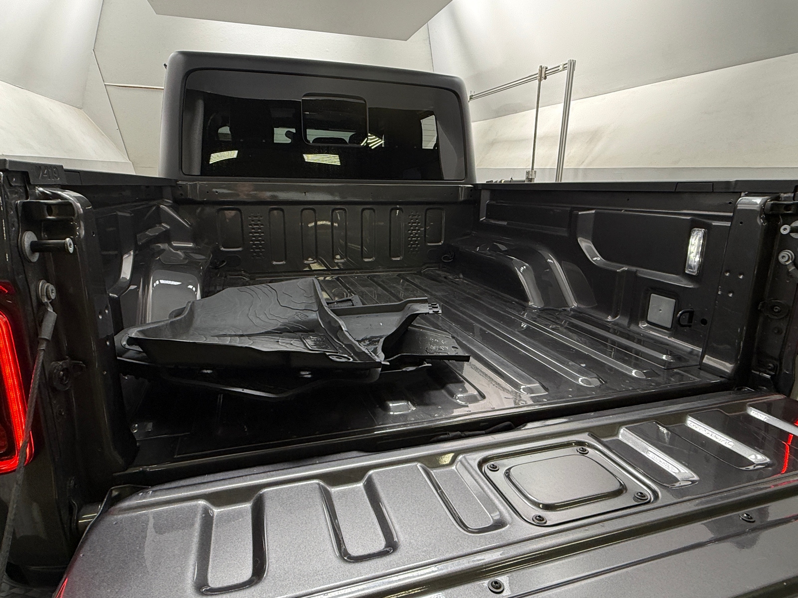 Thumbnail: 2021 Jeep Gladiator - 6