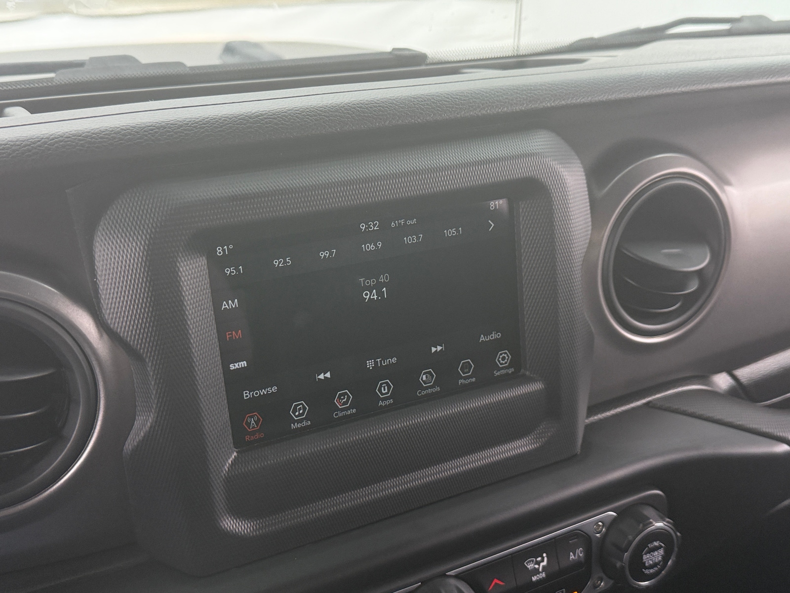 Thumbnail: 2021 Jeep Gladiator - 3