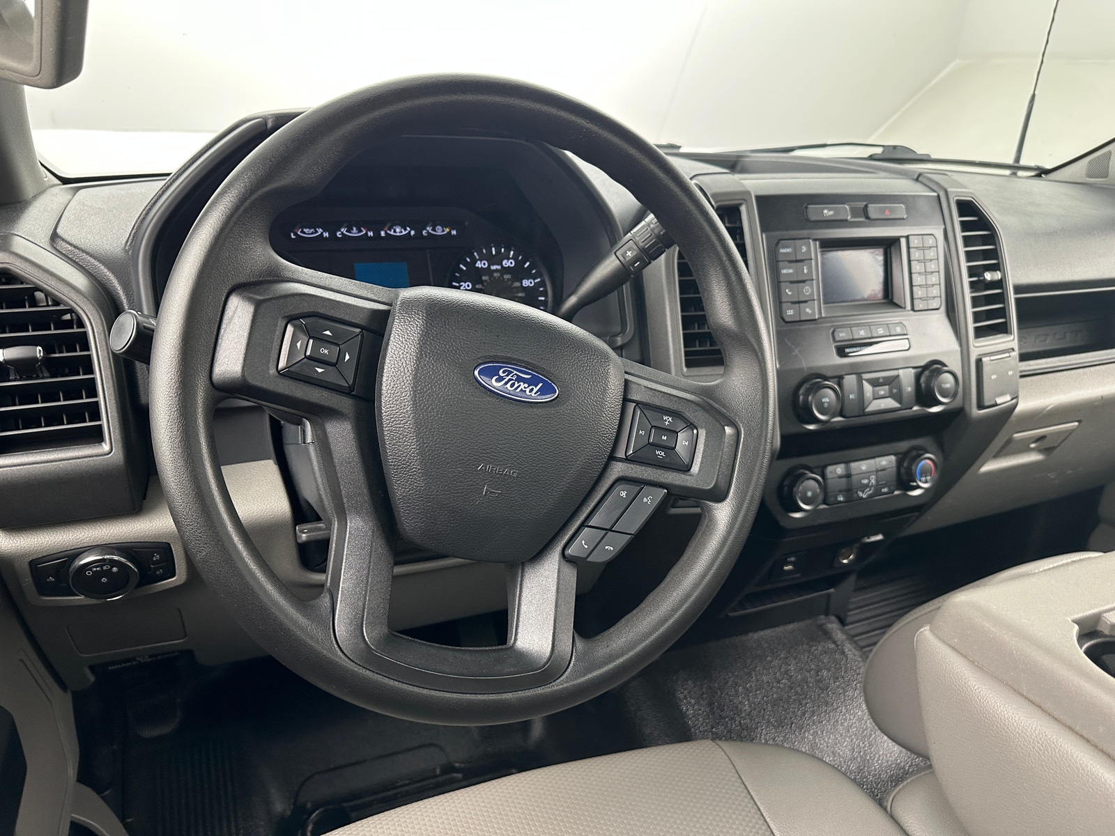 Thumbnail: 2022 Ford Econoline - 4