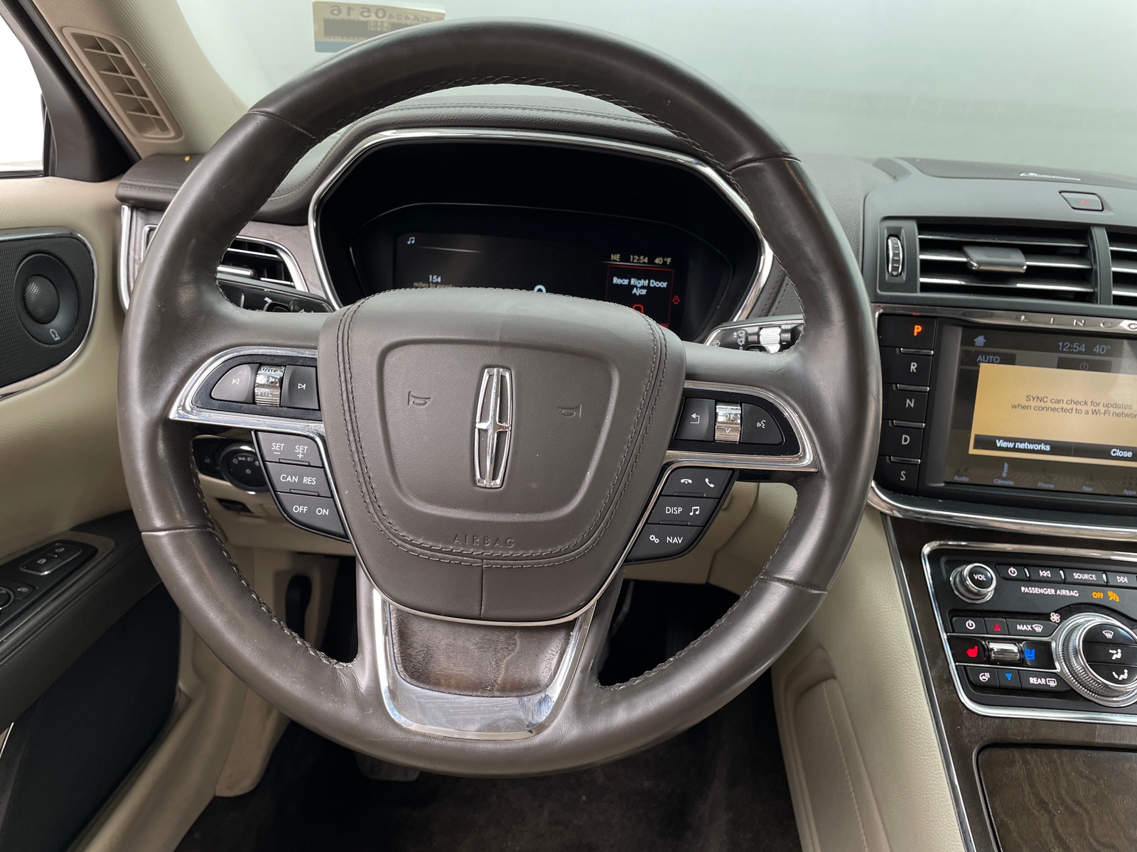 Thumbnail: 2018 Lincoln Continental - 4