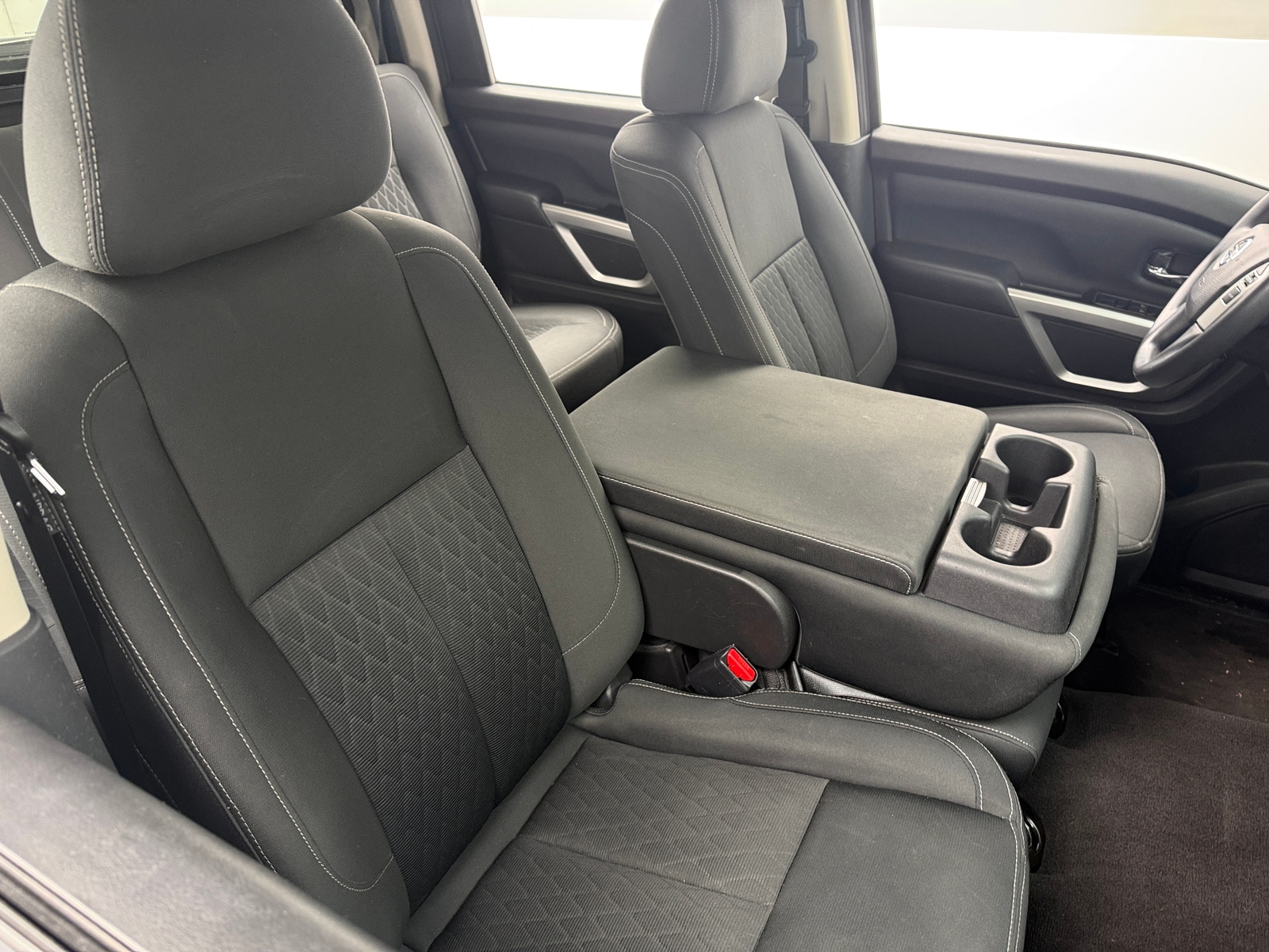 Thumbnail: 2019 Nissan Titan - 2