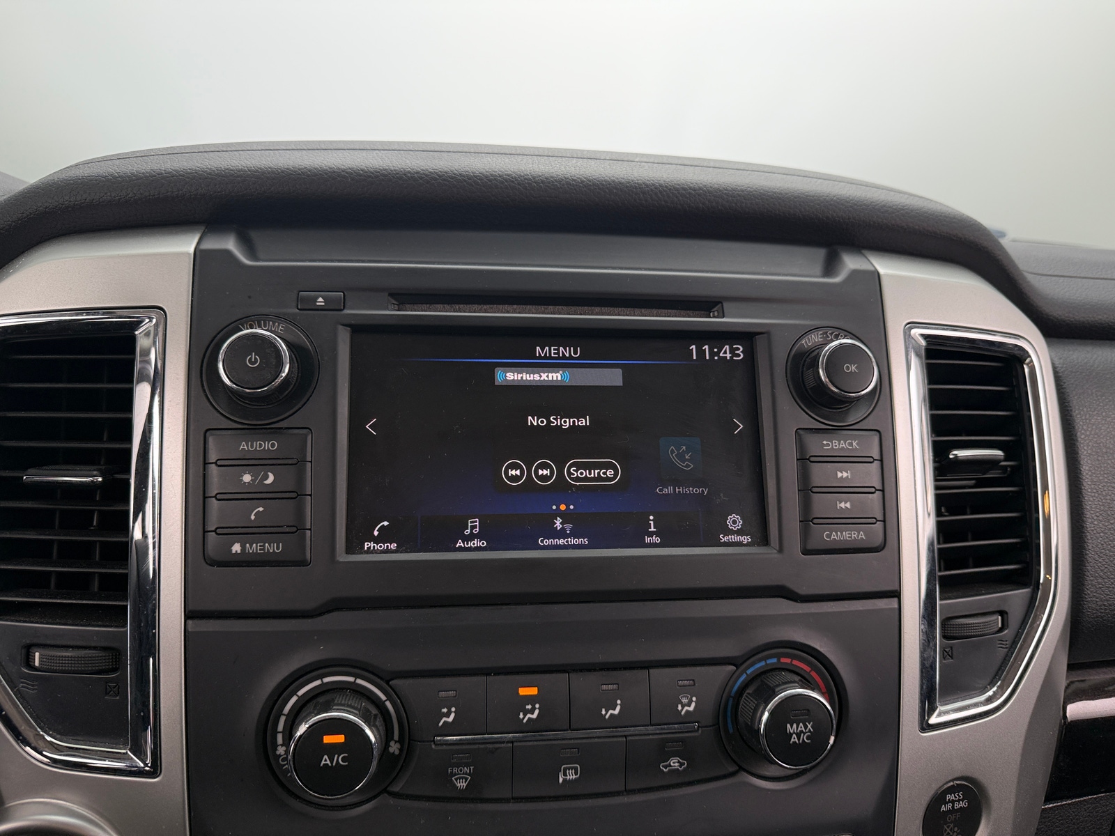 Thumbnail: 2019 Nissan Titan - 4