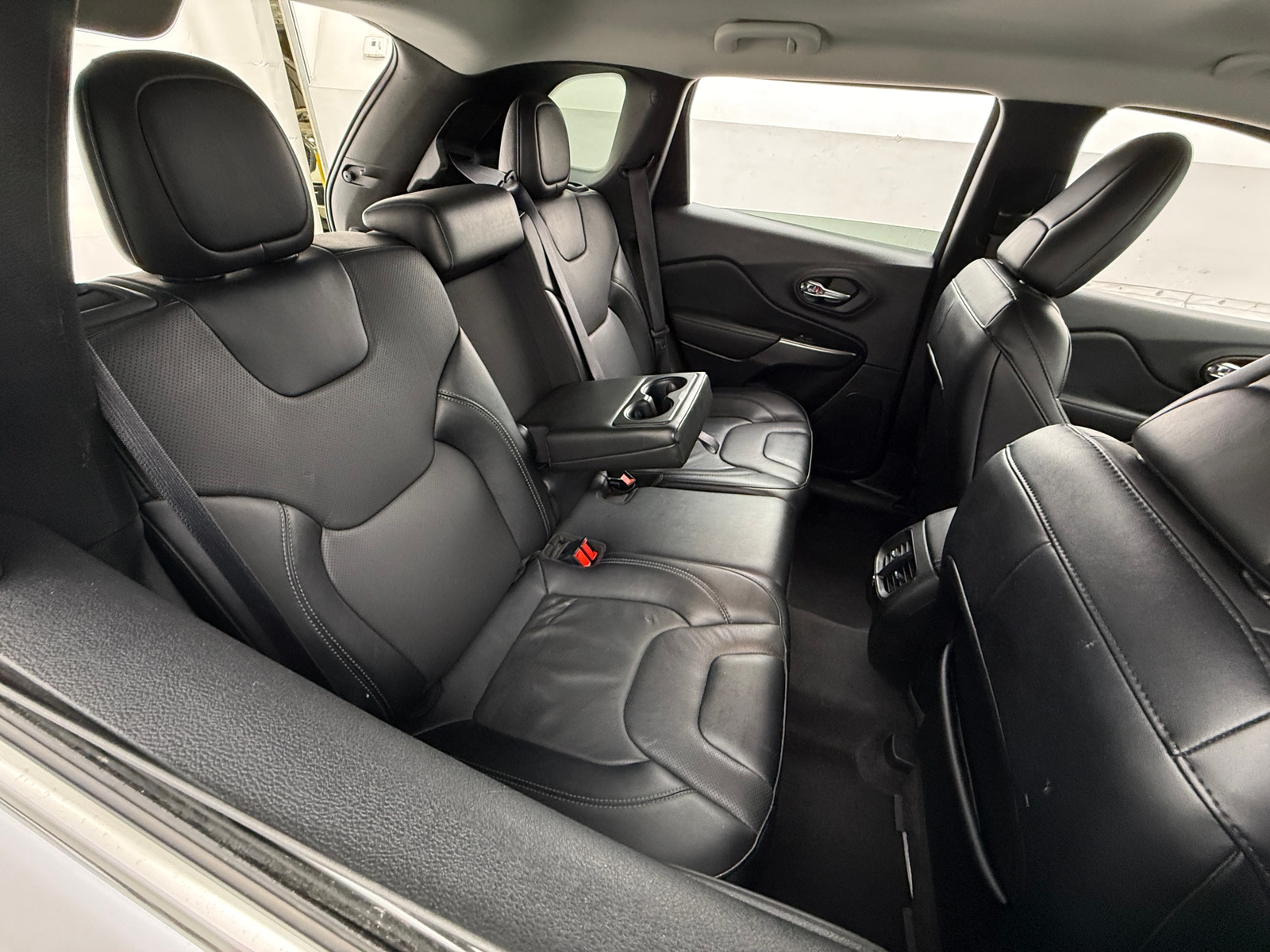 Thumbnail: 2022 Jeep Cherokee - 5