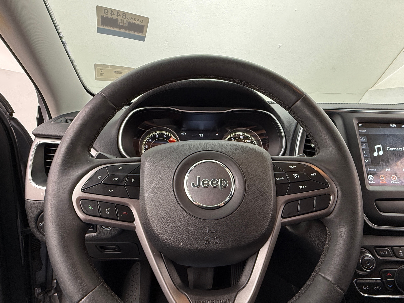 Thumbnail: 2022 Jeep Cherokee - 4