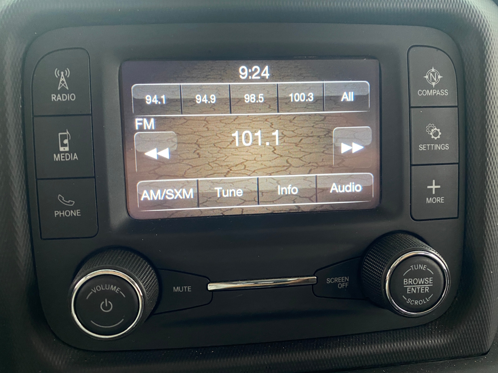 Thumbnail: 2021 Jeep Gladiator - 4