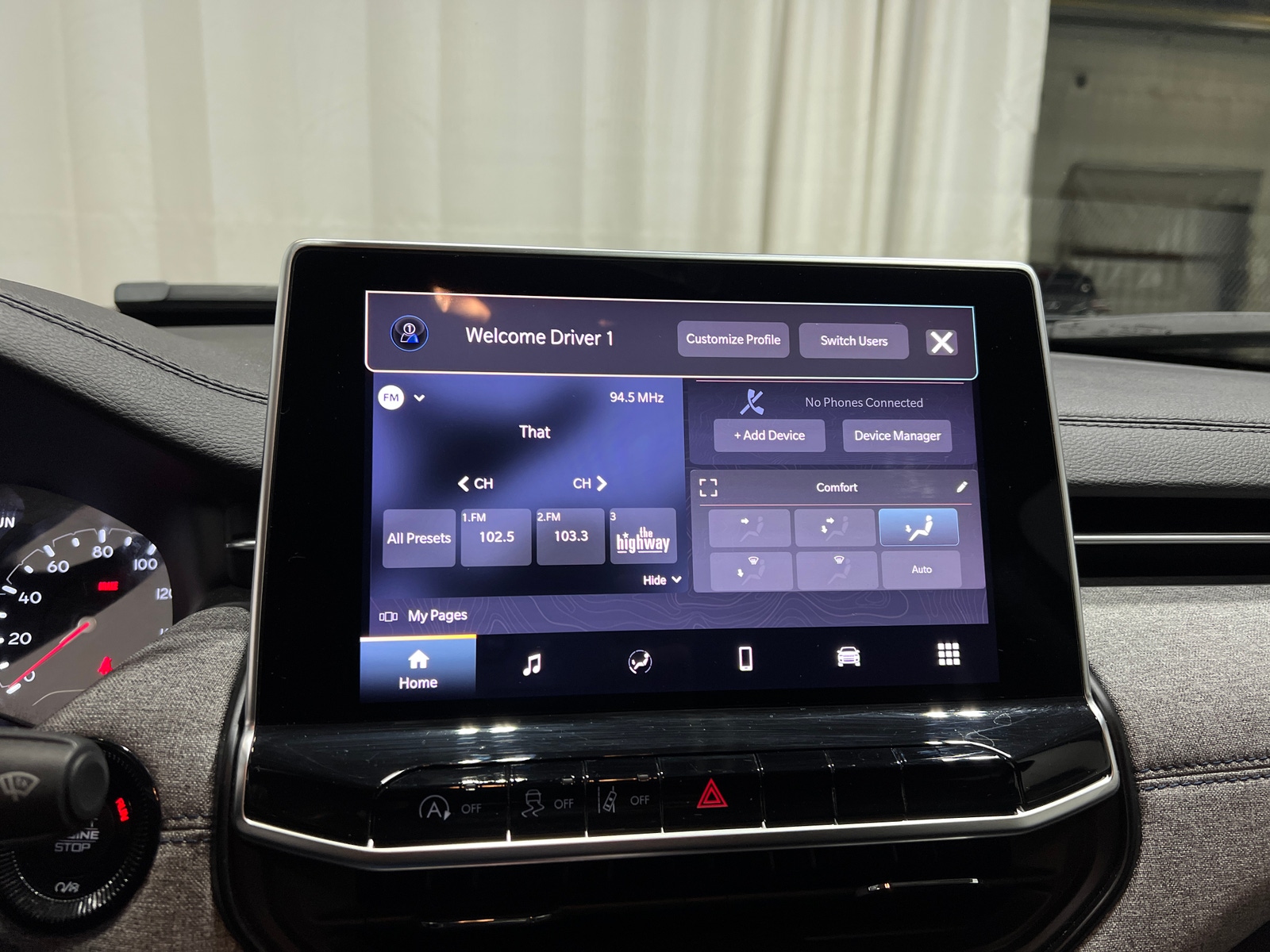 Thumbnail: 2022 Jeep Compass - 4